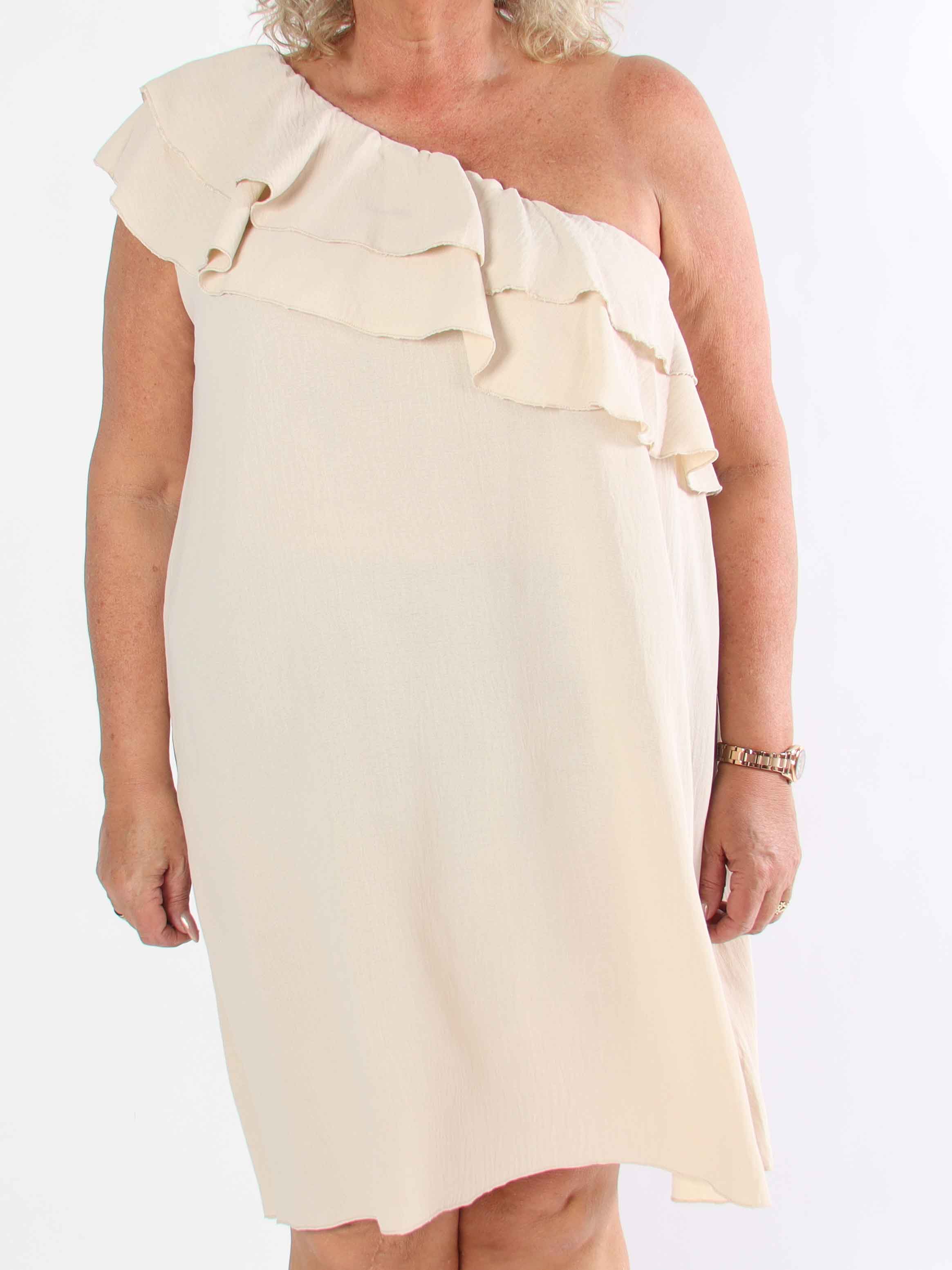 Catelyn - Söt one shoulder klänning med volanger