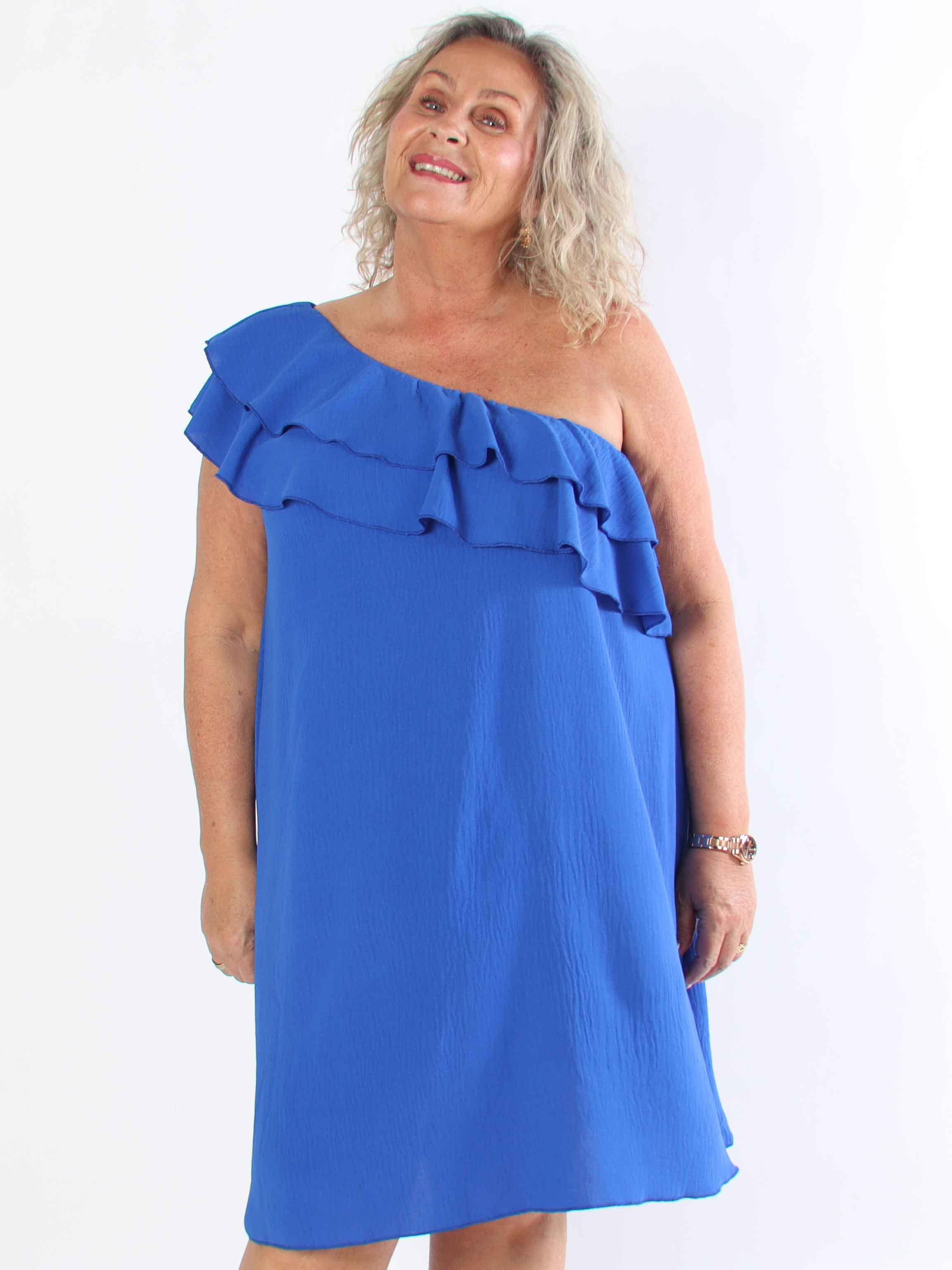 Catelyn - Söt one shoulder klänning med volanger