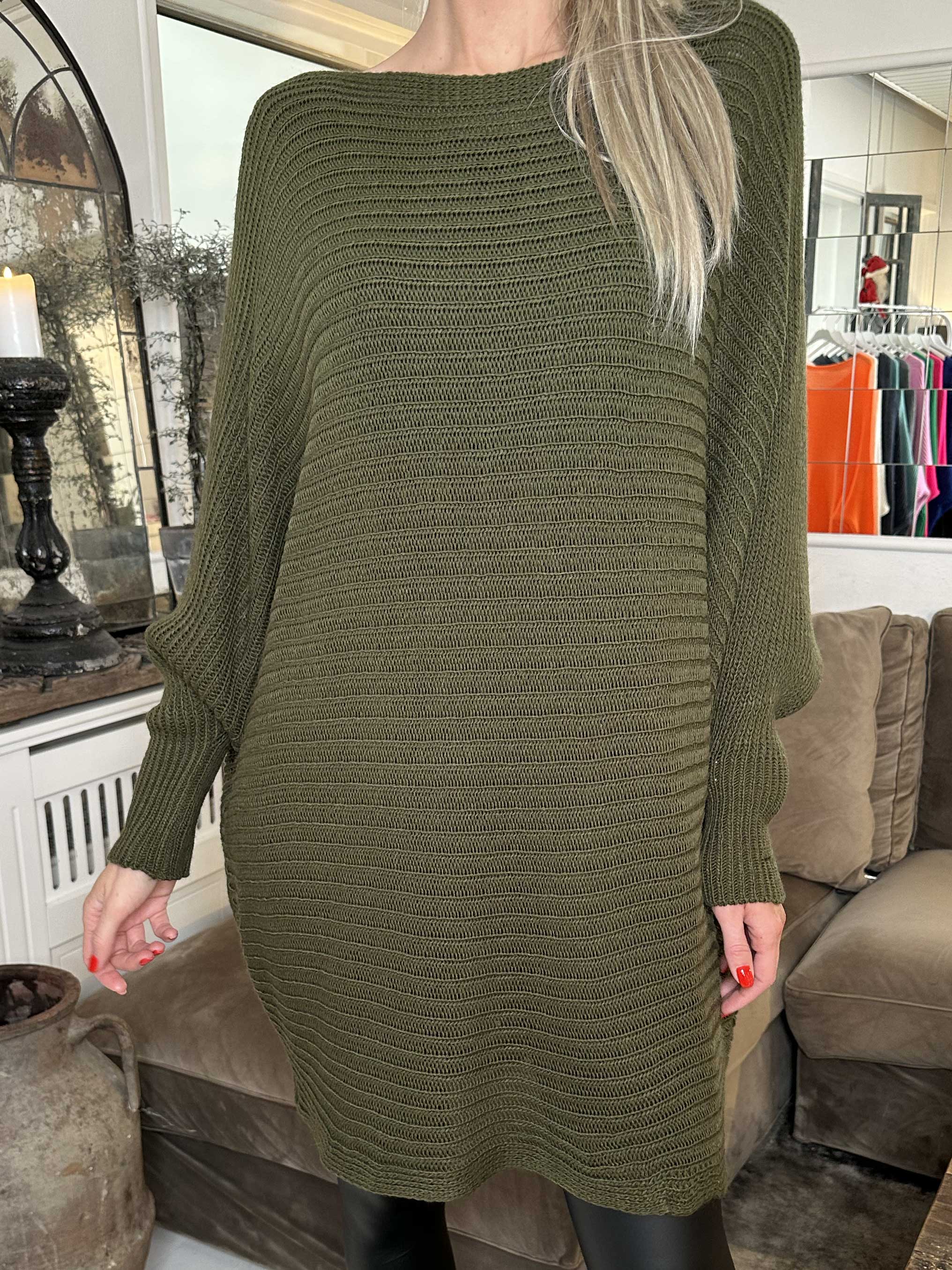 Gabbi - Oversized stickat med fladdermusärmar