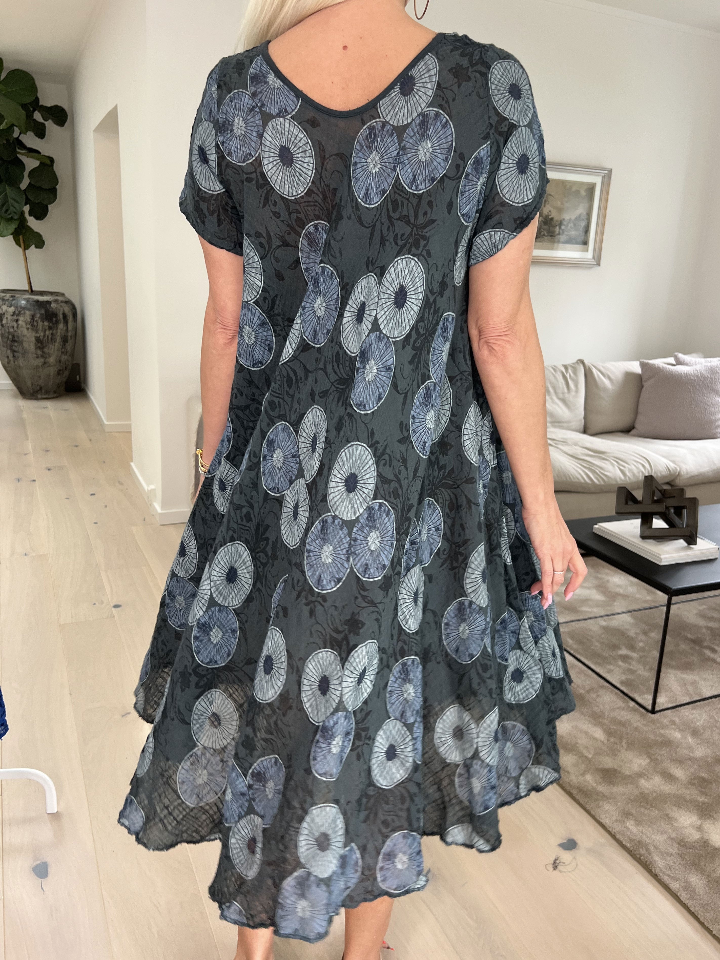 Delphine - Klänning i bomull med motiv