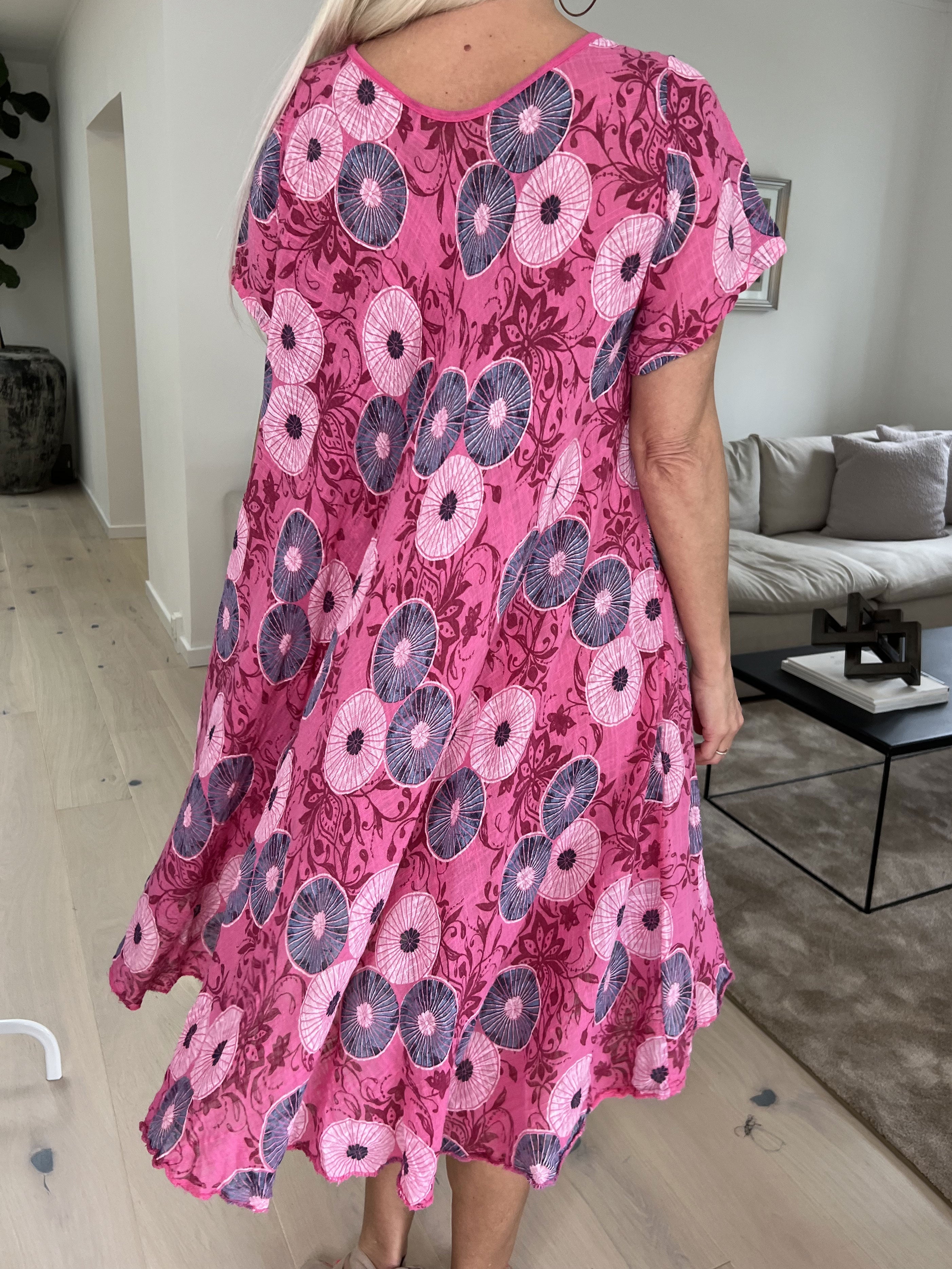 Delphine - Klänning i bomull med motiv