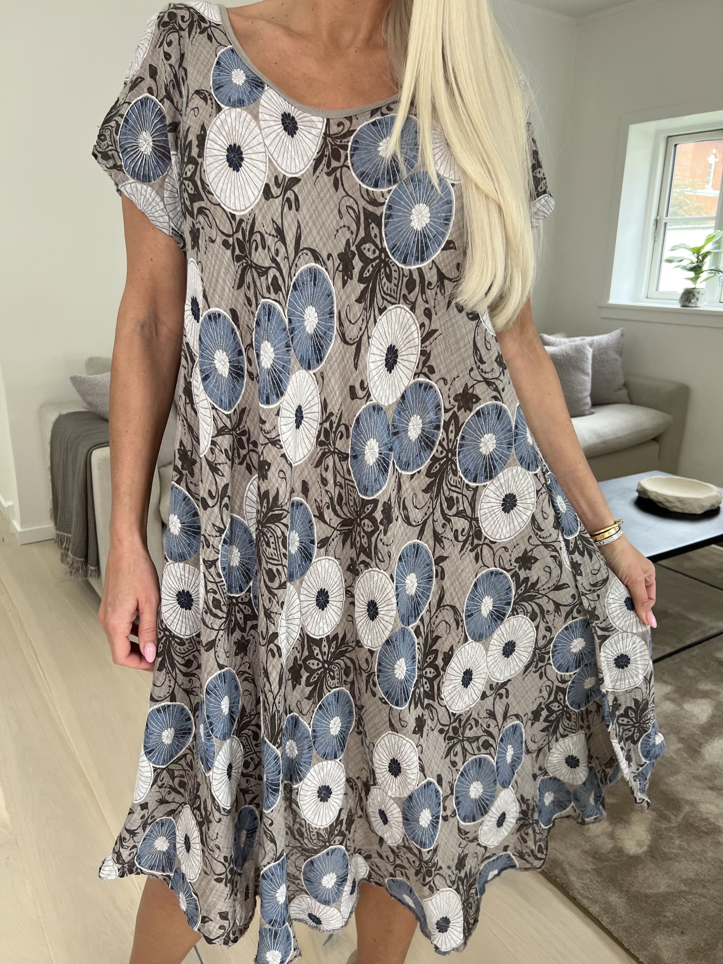 Delphine - Klänning i bomull med motiv