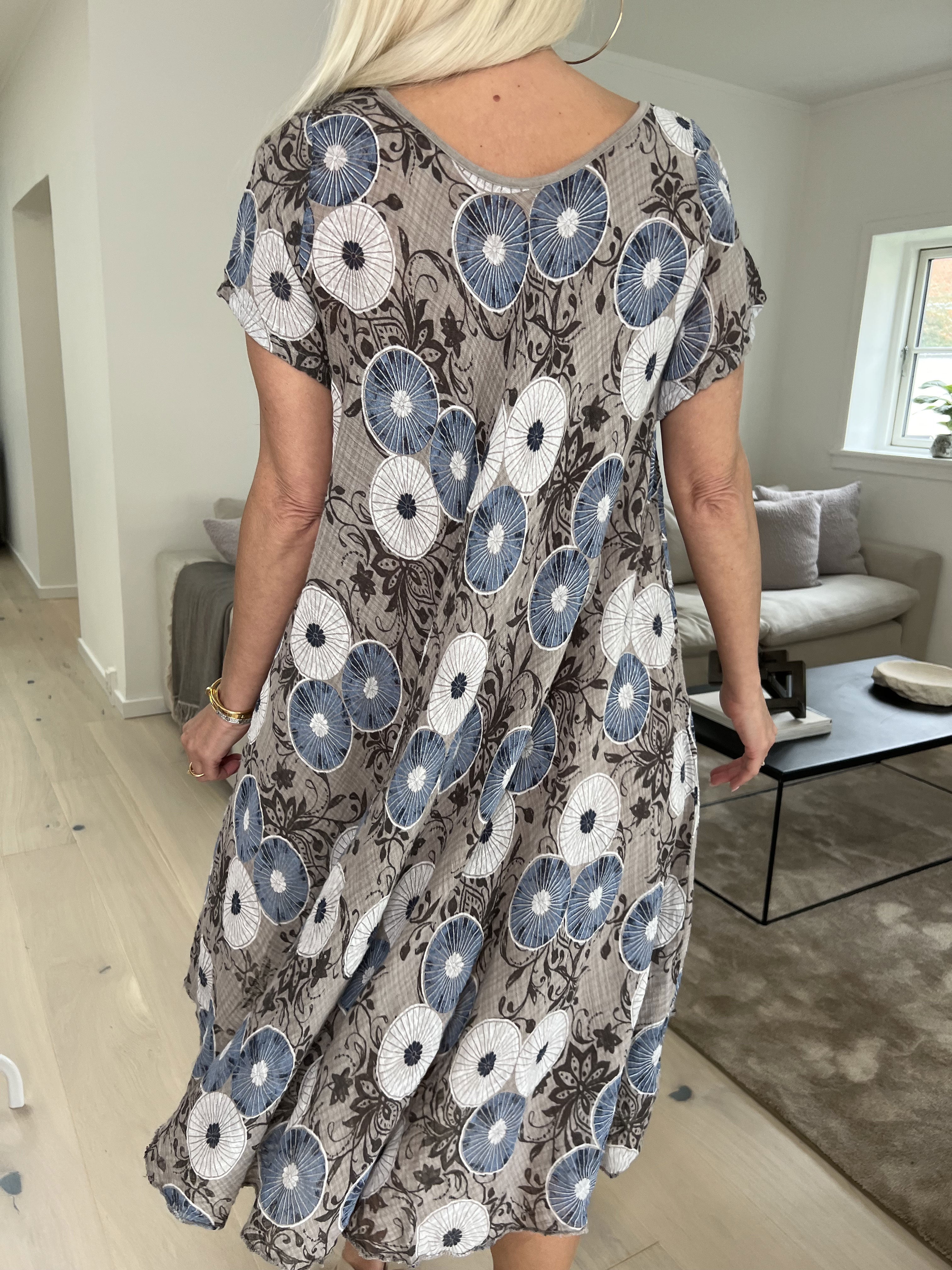 Delphine - Klänning i bomull med motiv