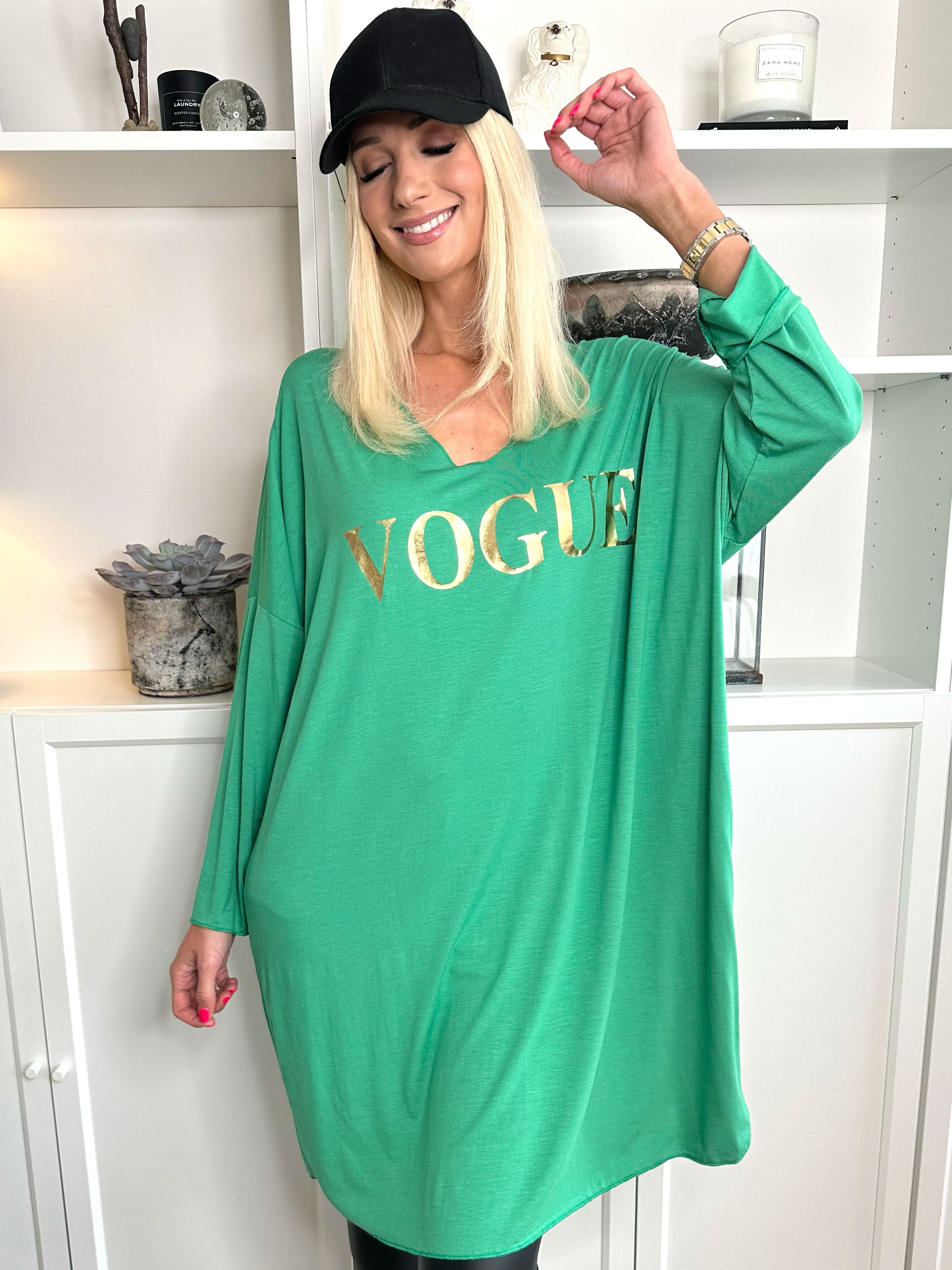 Vogue Long Sleeve - Långärmad klänning i viskos med guldskrift