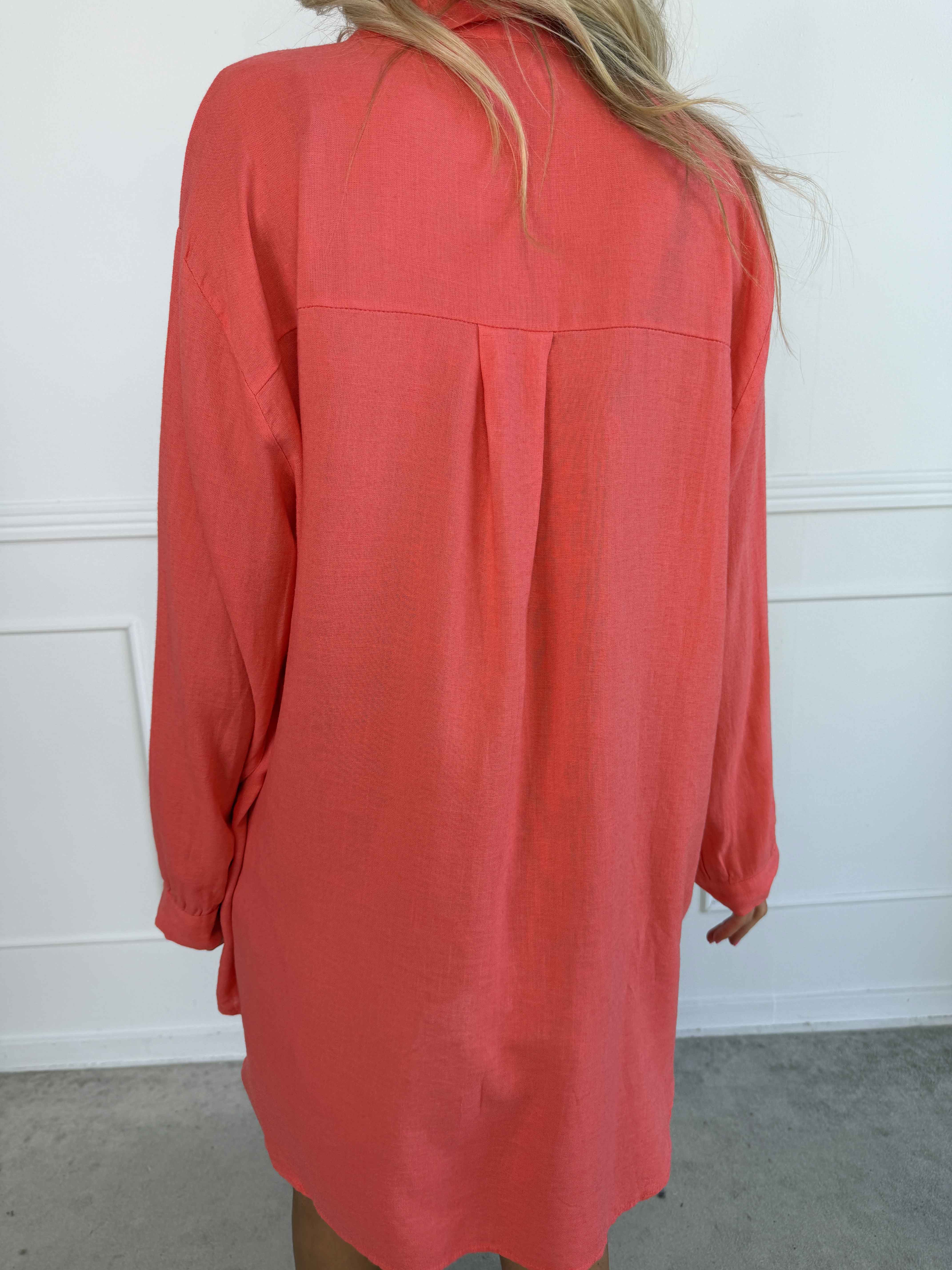 Clara Dress - Ensfarvet skjortekjole i viskose og hør
