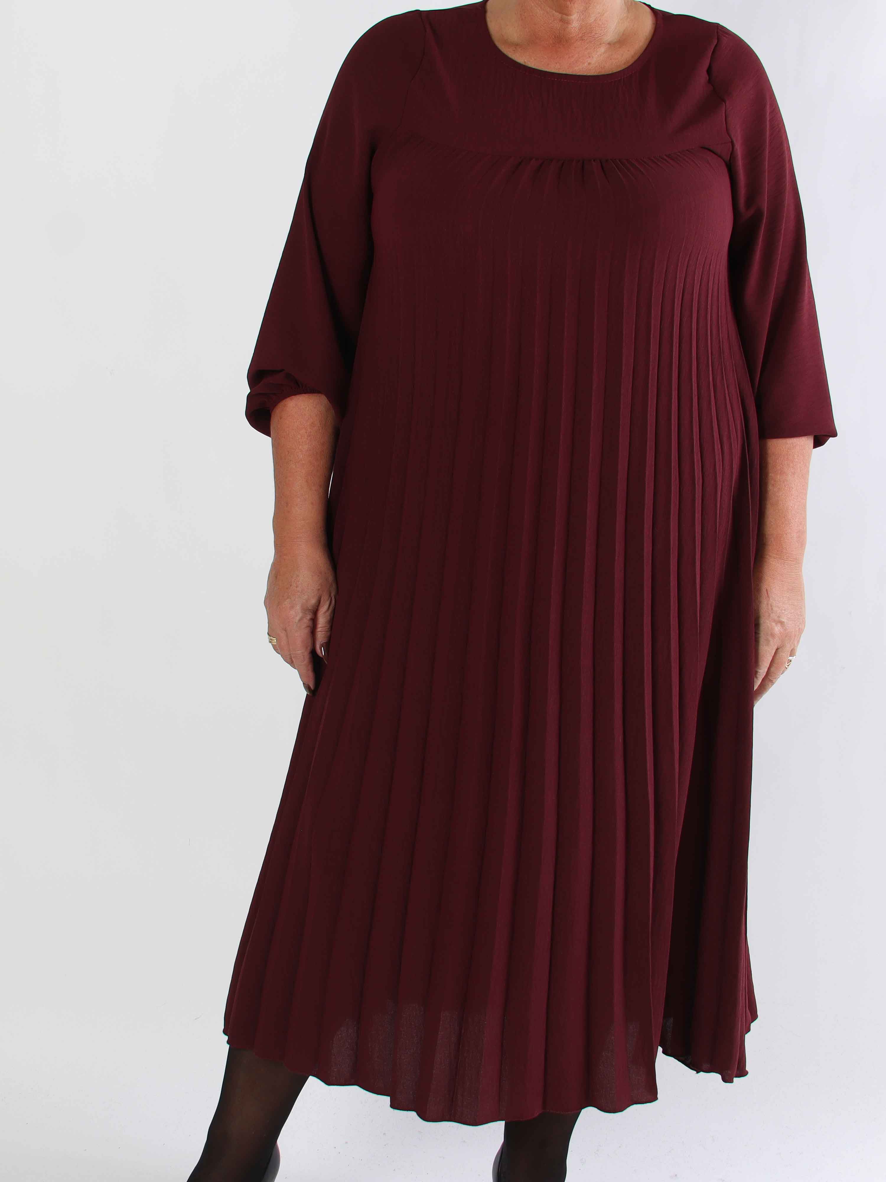 Nancy Long Sleeve - Lång plus size klänning med plissering och fickor
