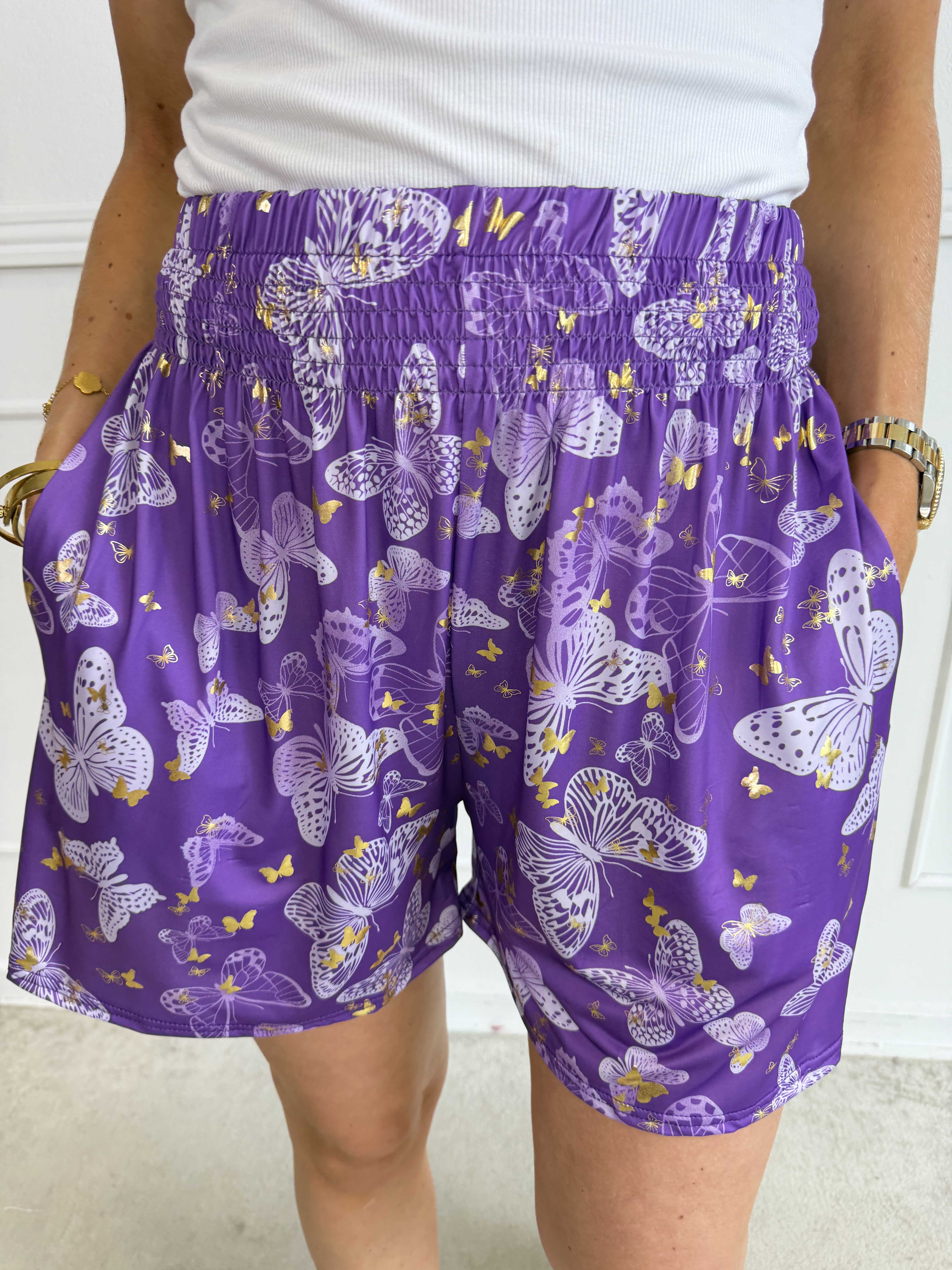 Pams Butterfly Shorts - Elastiske shorts med sommerfugleprint og gulddetaljer