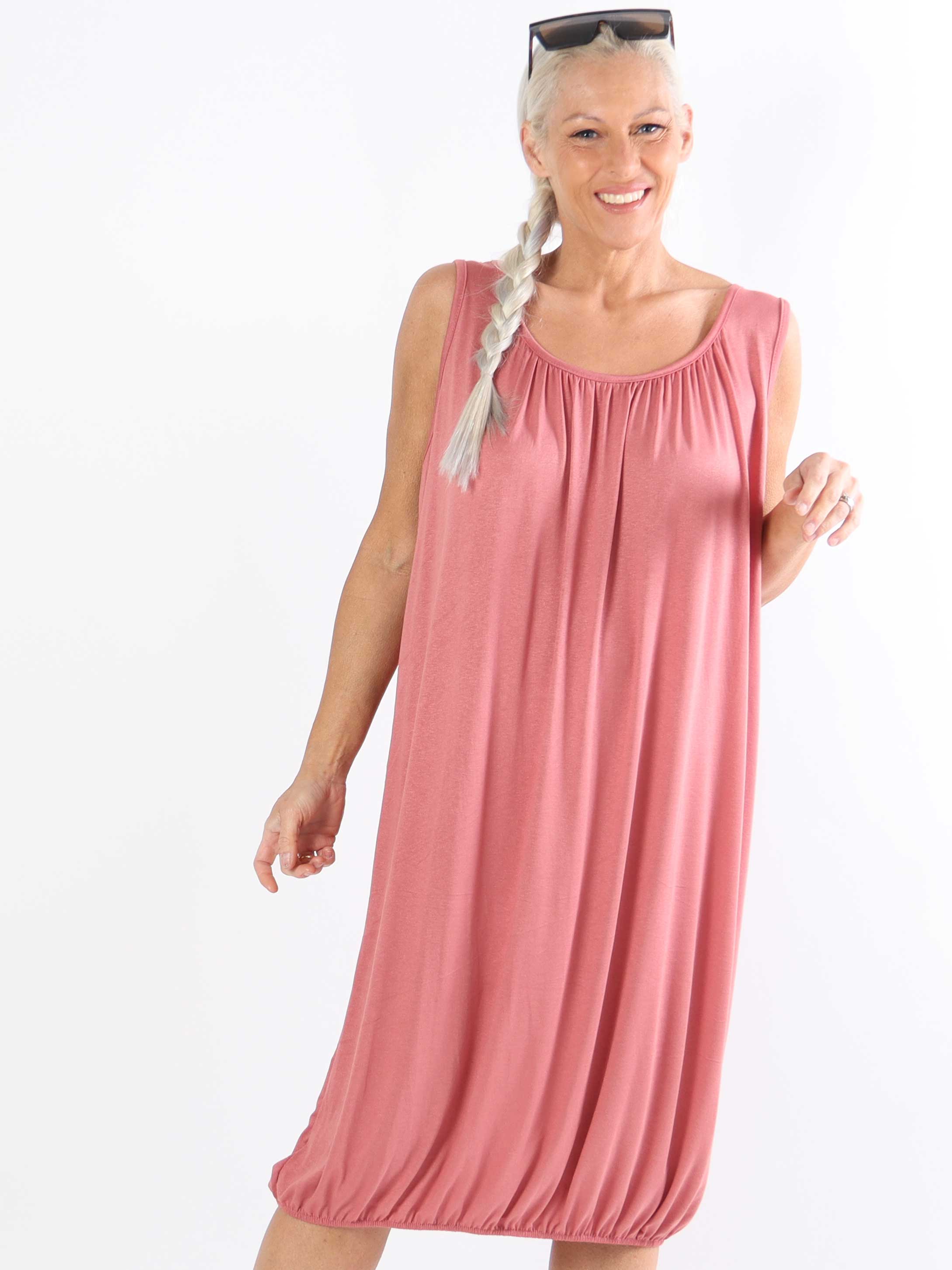 Miracle Sleeveless Dress - Basic klänning i viskos med resår nedtill