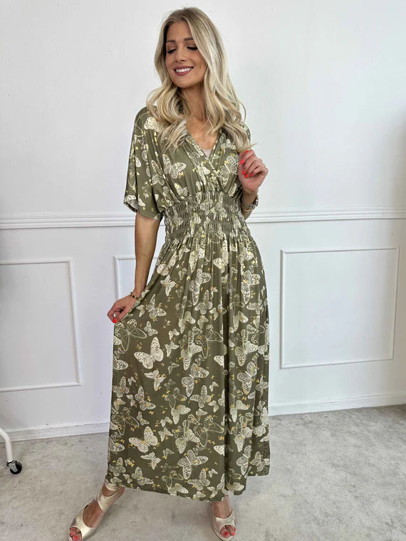 Pams Butterfly - Lång elastisk plus size-klänning med smockad midja