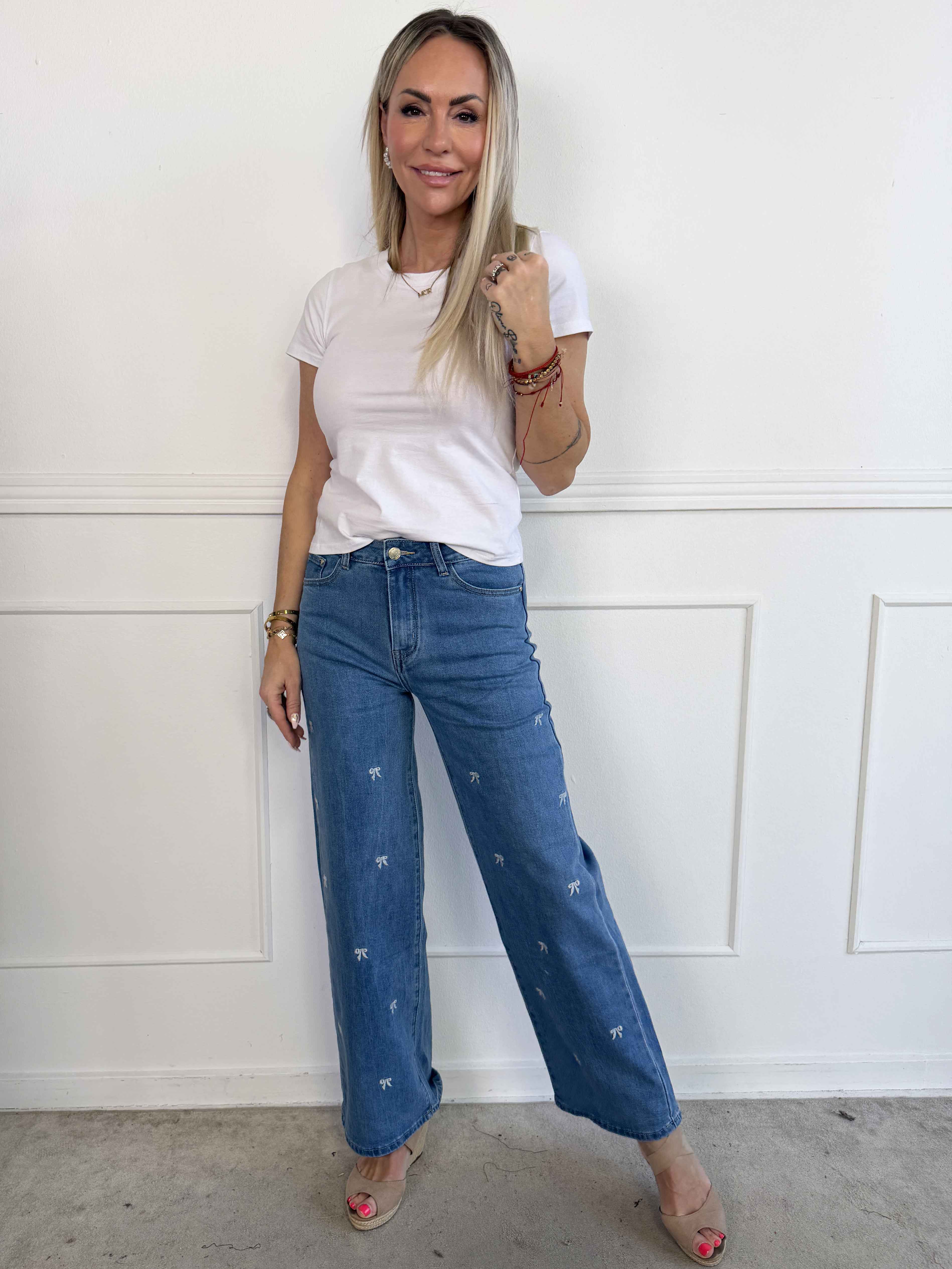 Gerdi - Vida jeans med fina rosettdetaljer