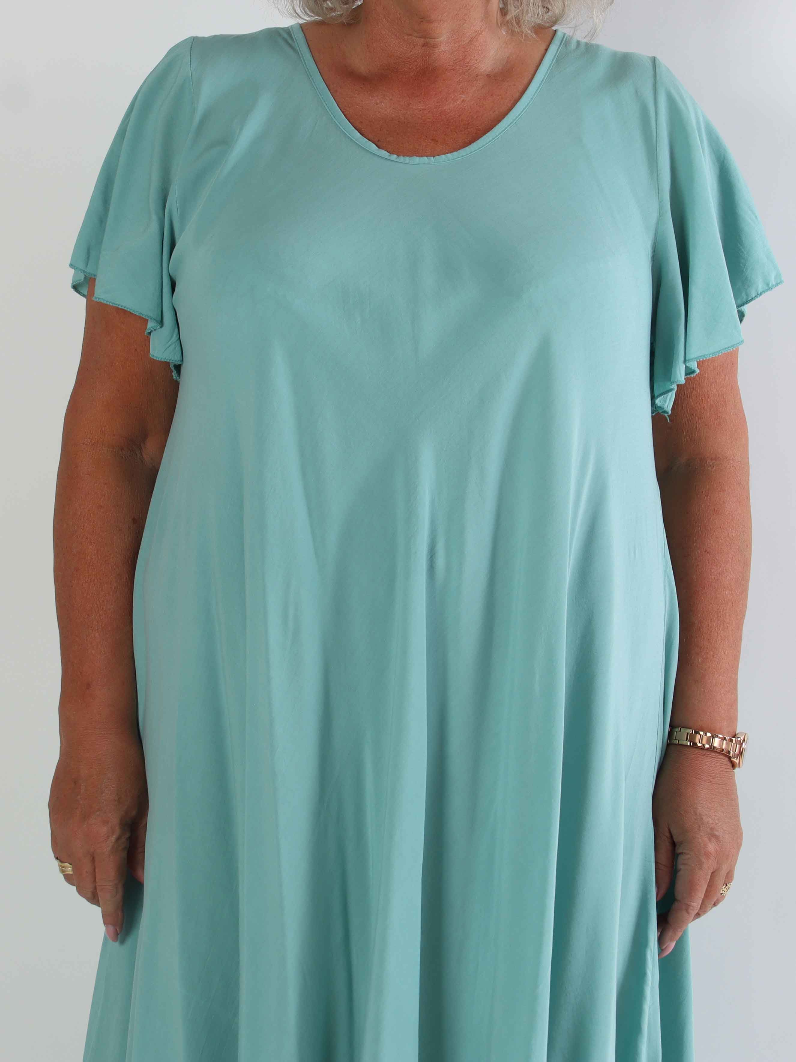 Laneira - Lång plus size klänning i viskos och A-form