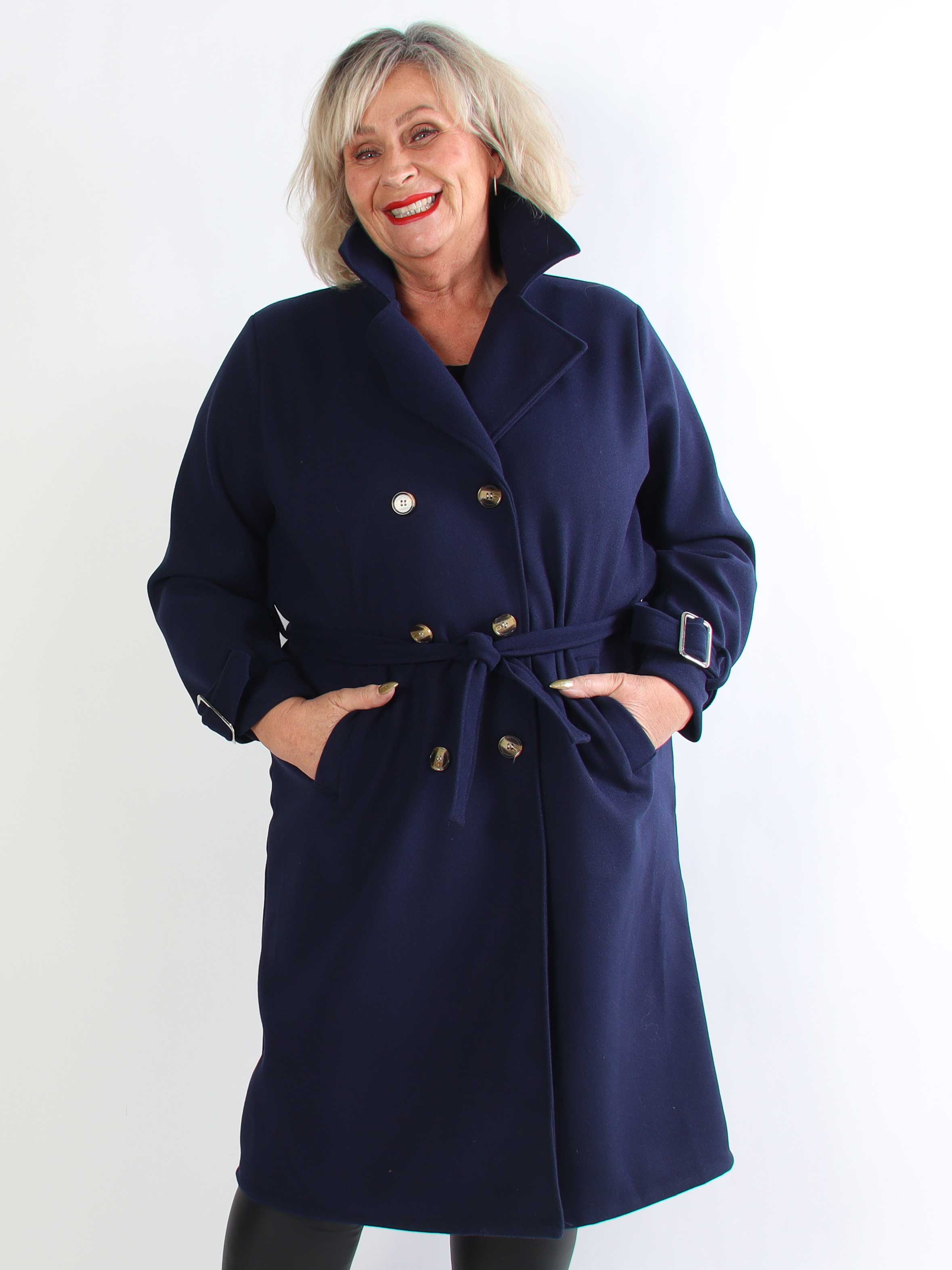 Sharpay Coat - Plus size trenchcoat med knytband