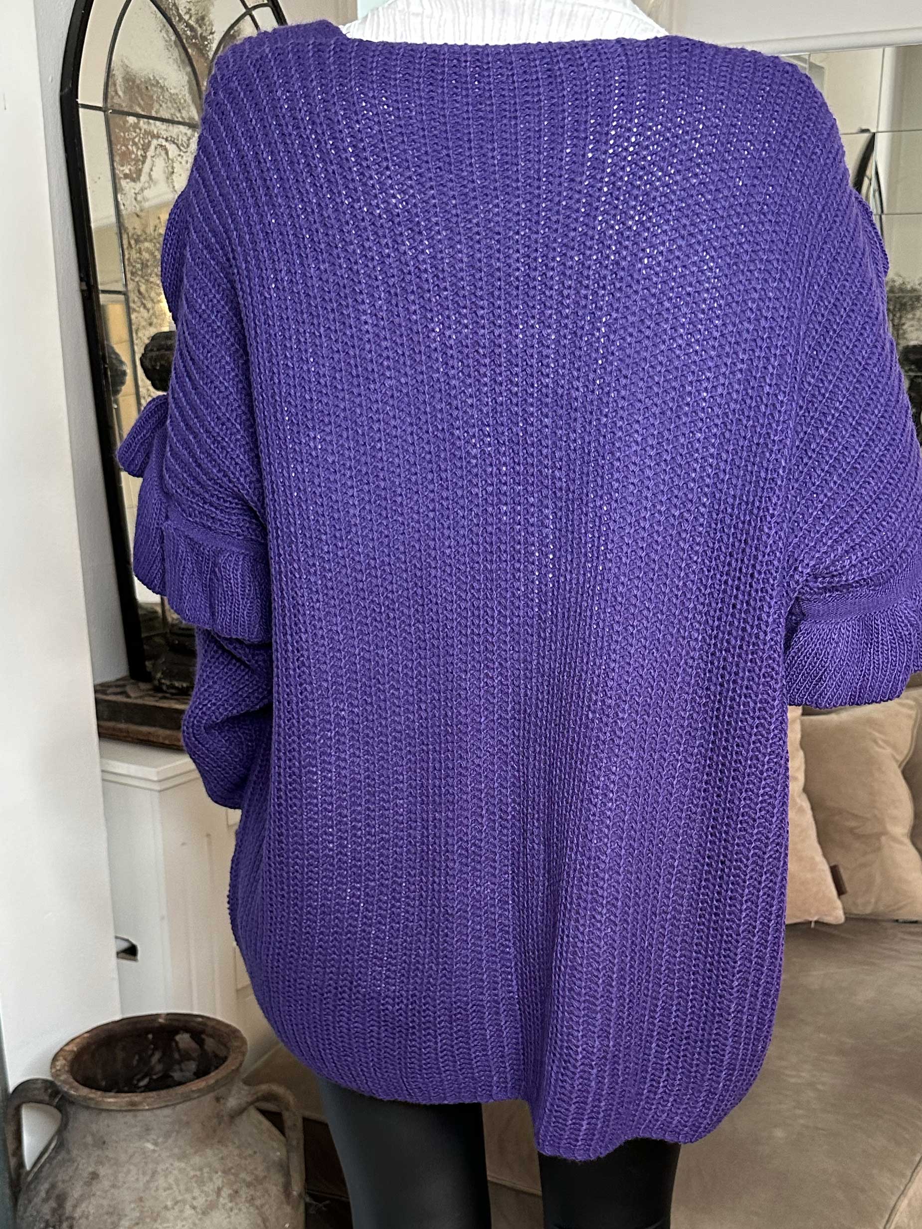Ellis Cardigan - Fin stickad kofta med fina volangdetaljer