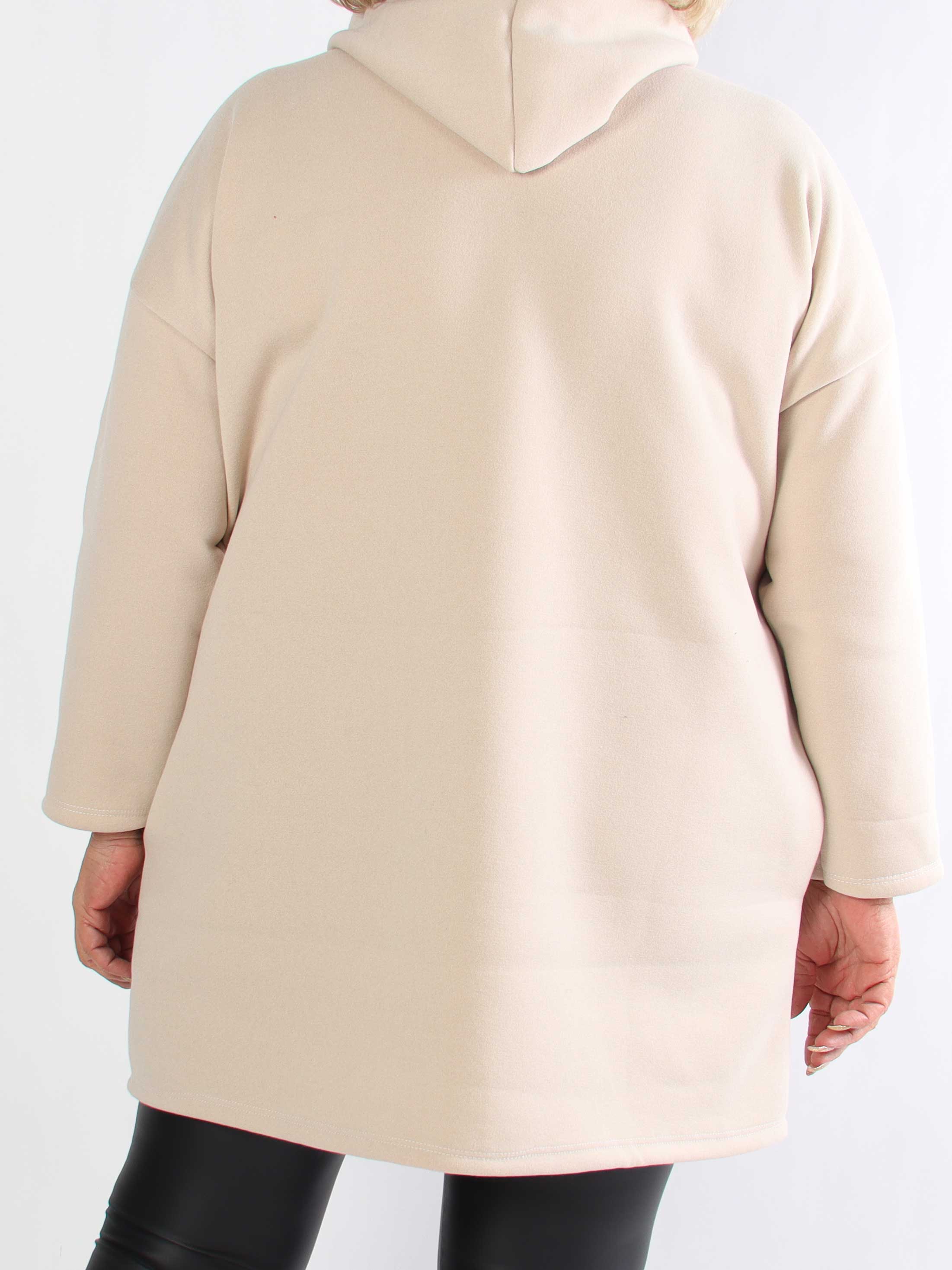 Perrine - Plus size hoodiekjole med VOGUE tryk med lommer