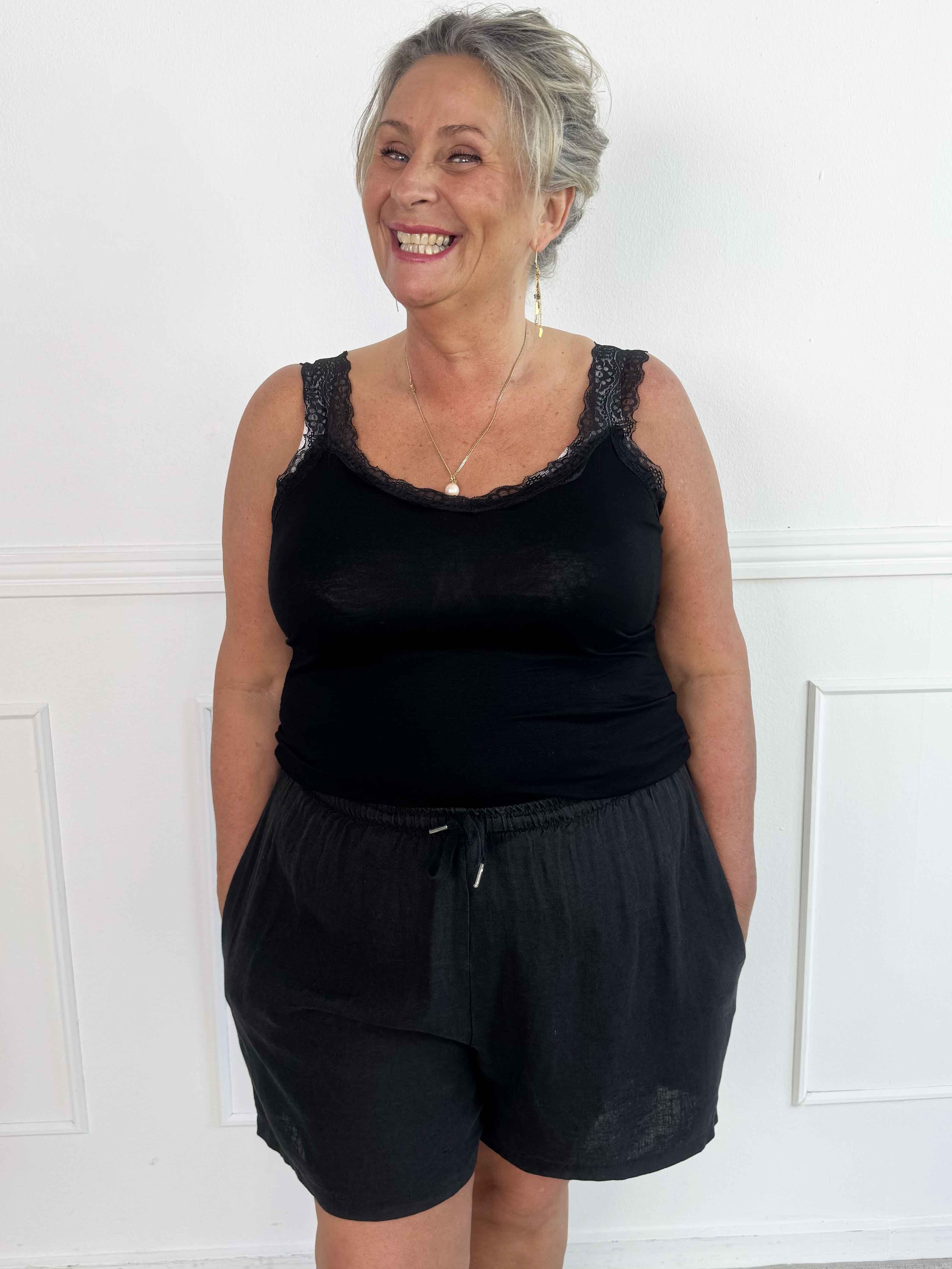 Clara Shorts - Lätta shorts i viskos och linne