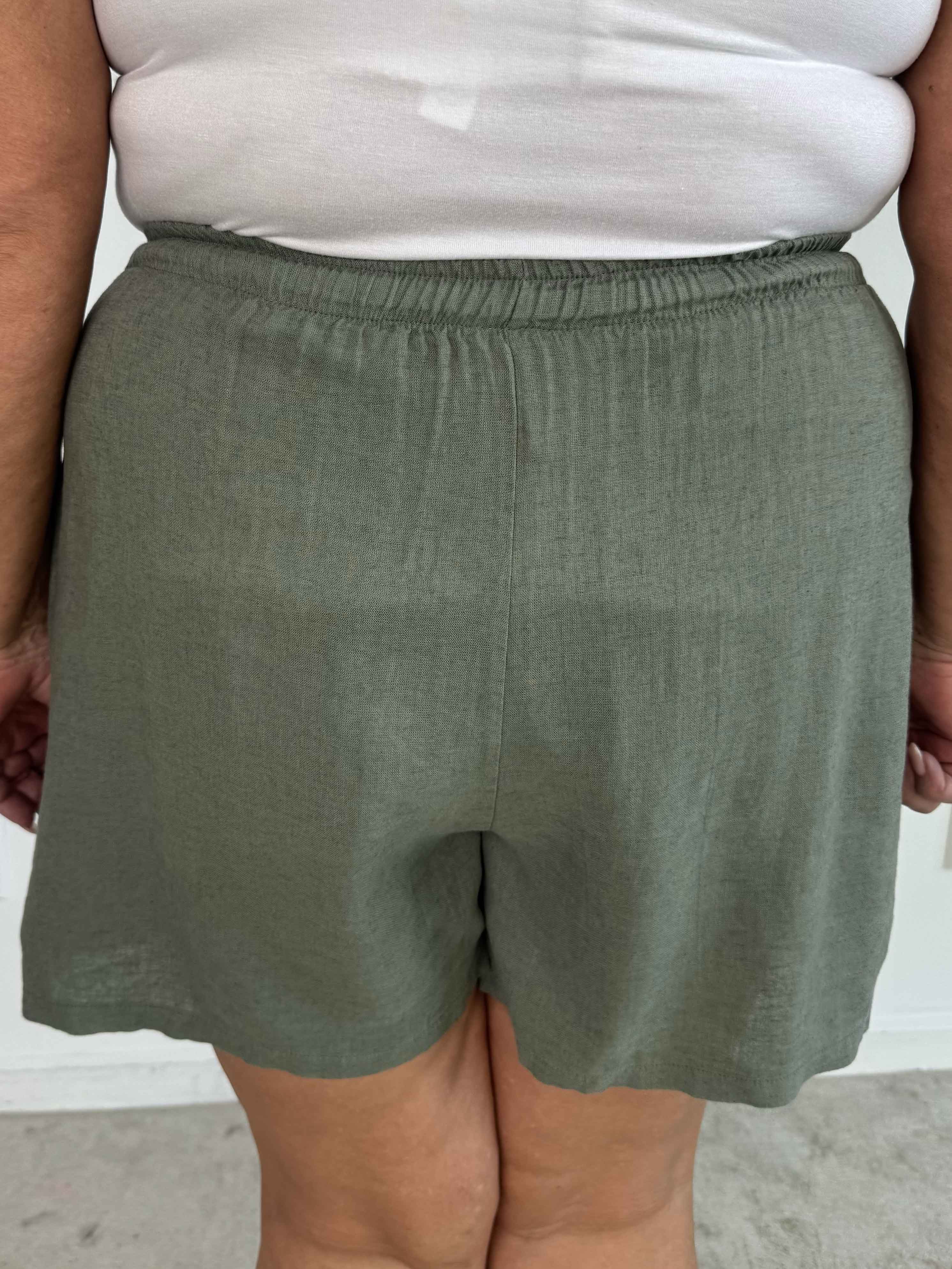 Clara Shorts - Lätta shorts i viskos och linne