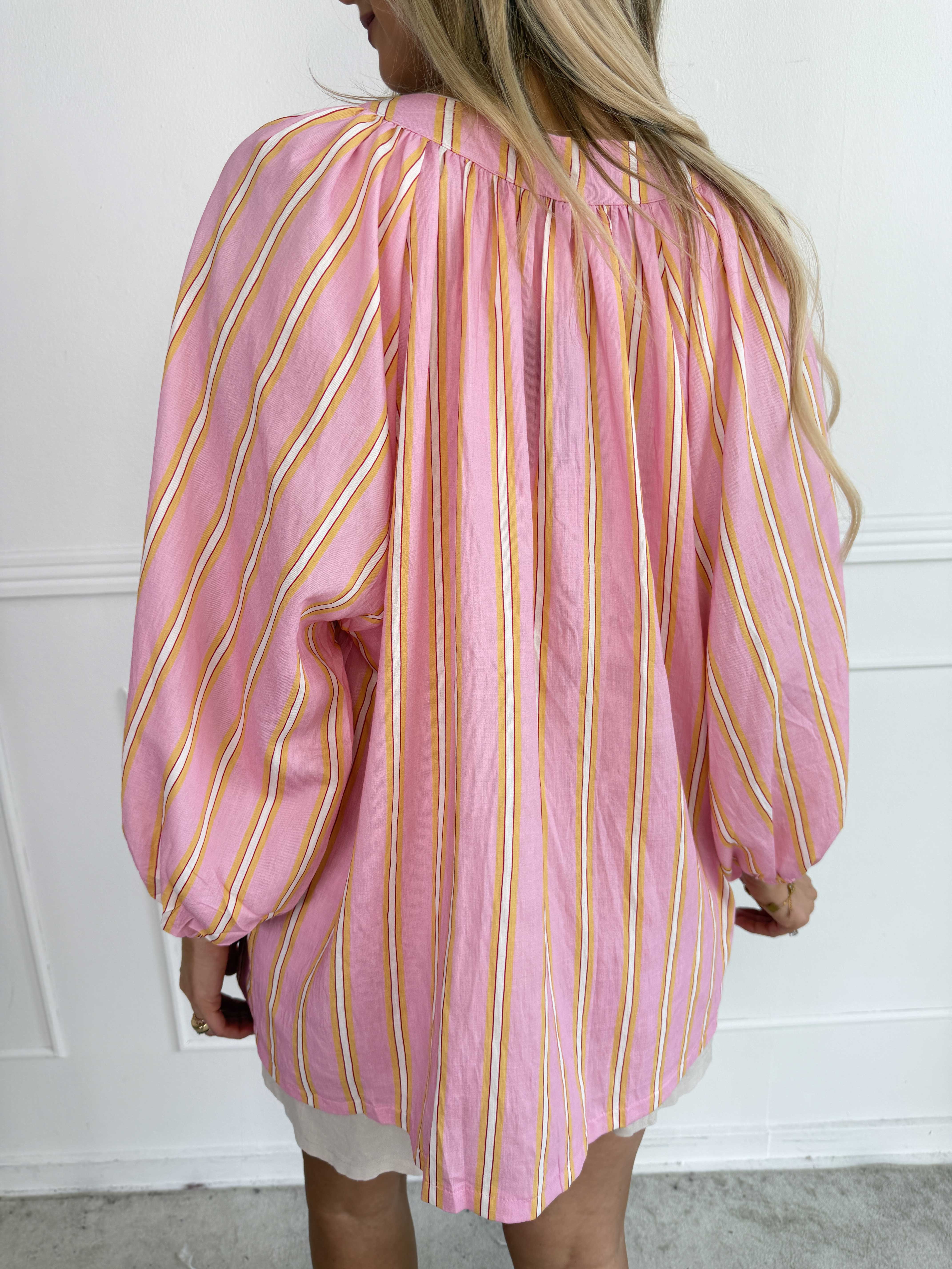 Amidala Shirt - Feminin randig tunika i en lätt viskosblandning med vackra ballongärmar