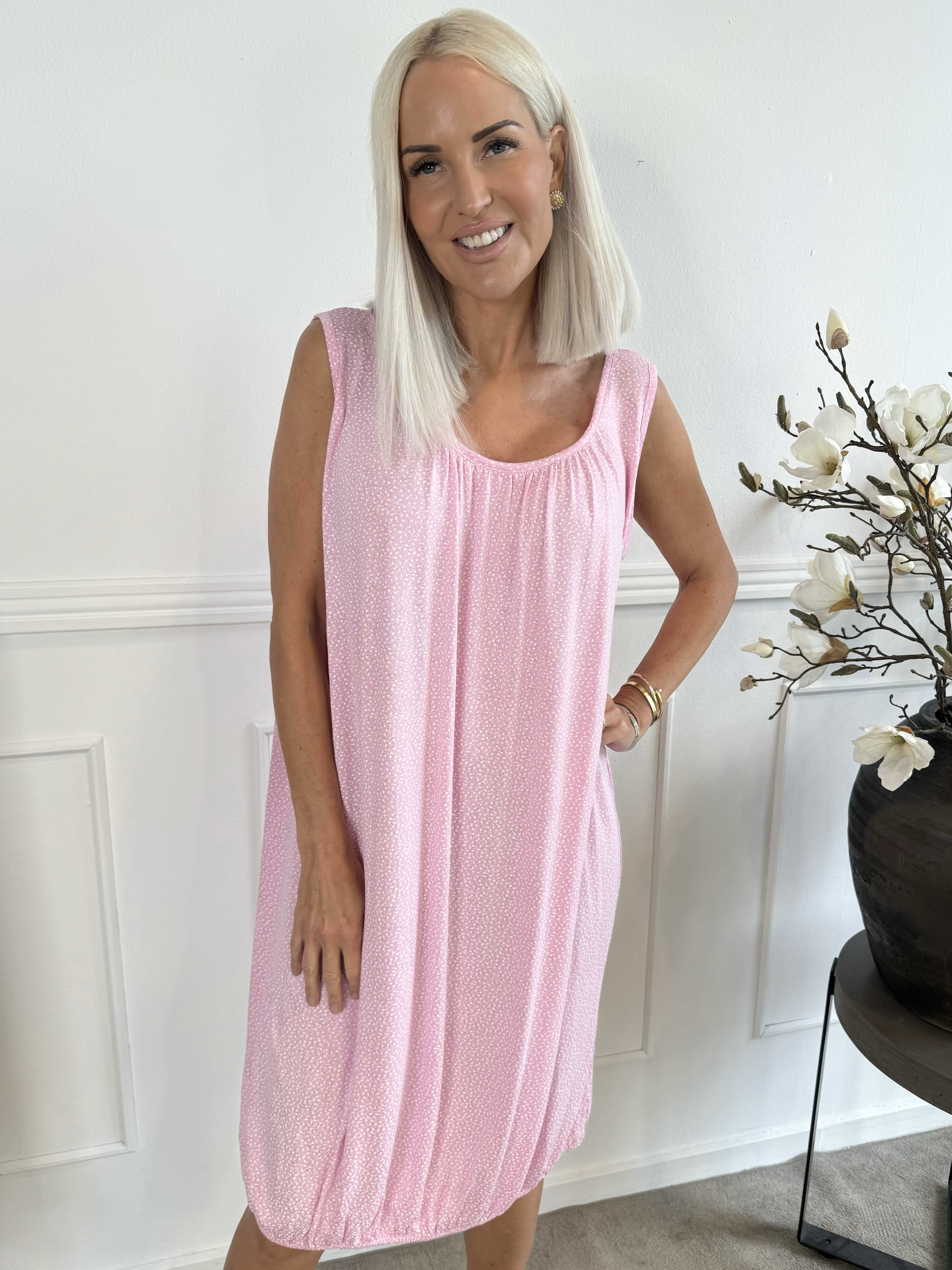Miracle Flower Sleeveless Dress - Klänning i viskos med resår nedtill