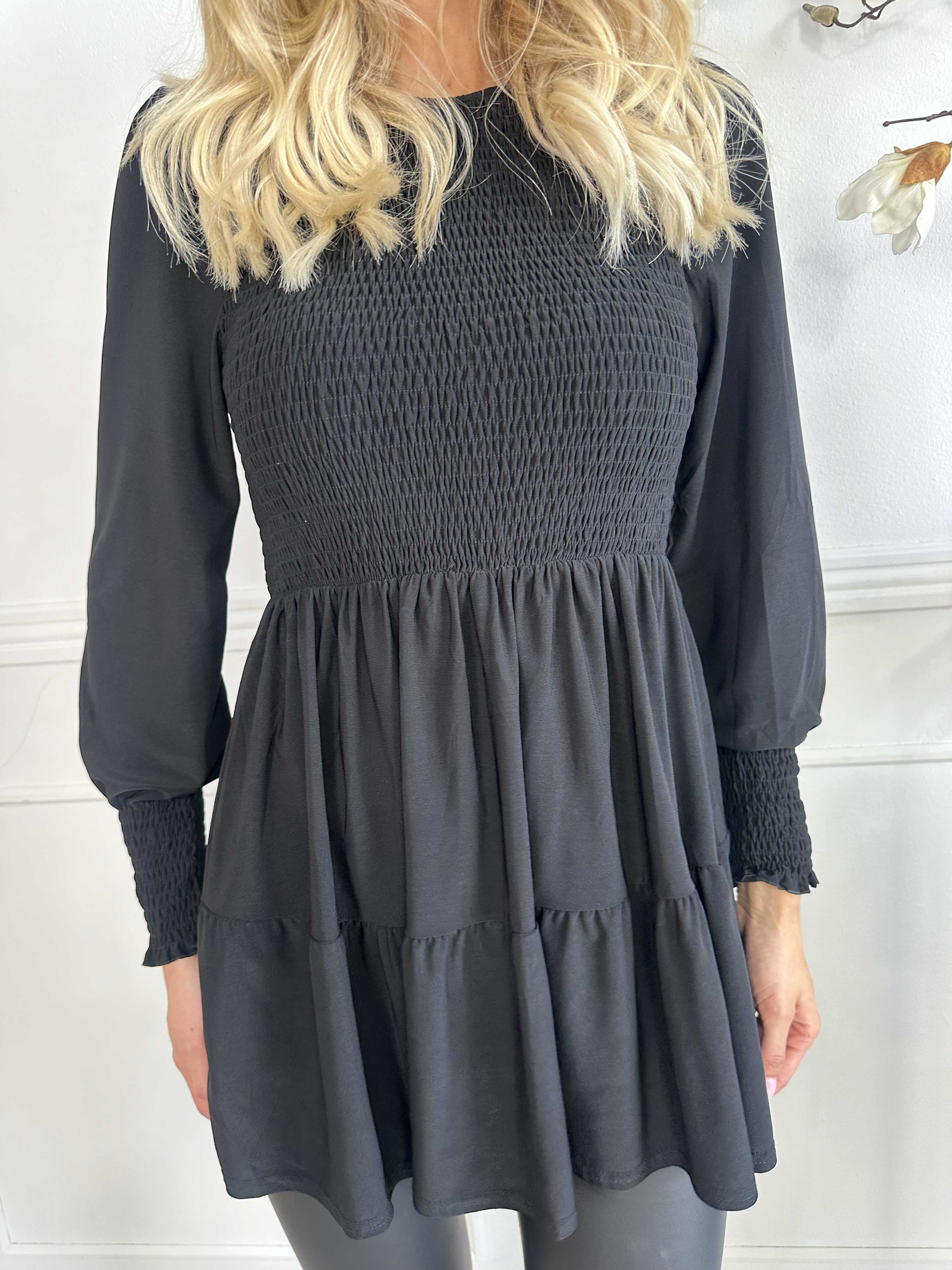 Kelly Shirt - Elastisk blus med smock över bröstet