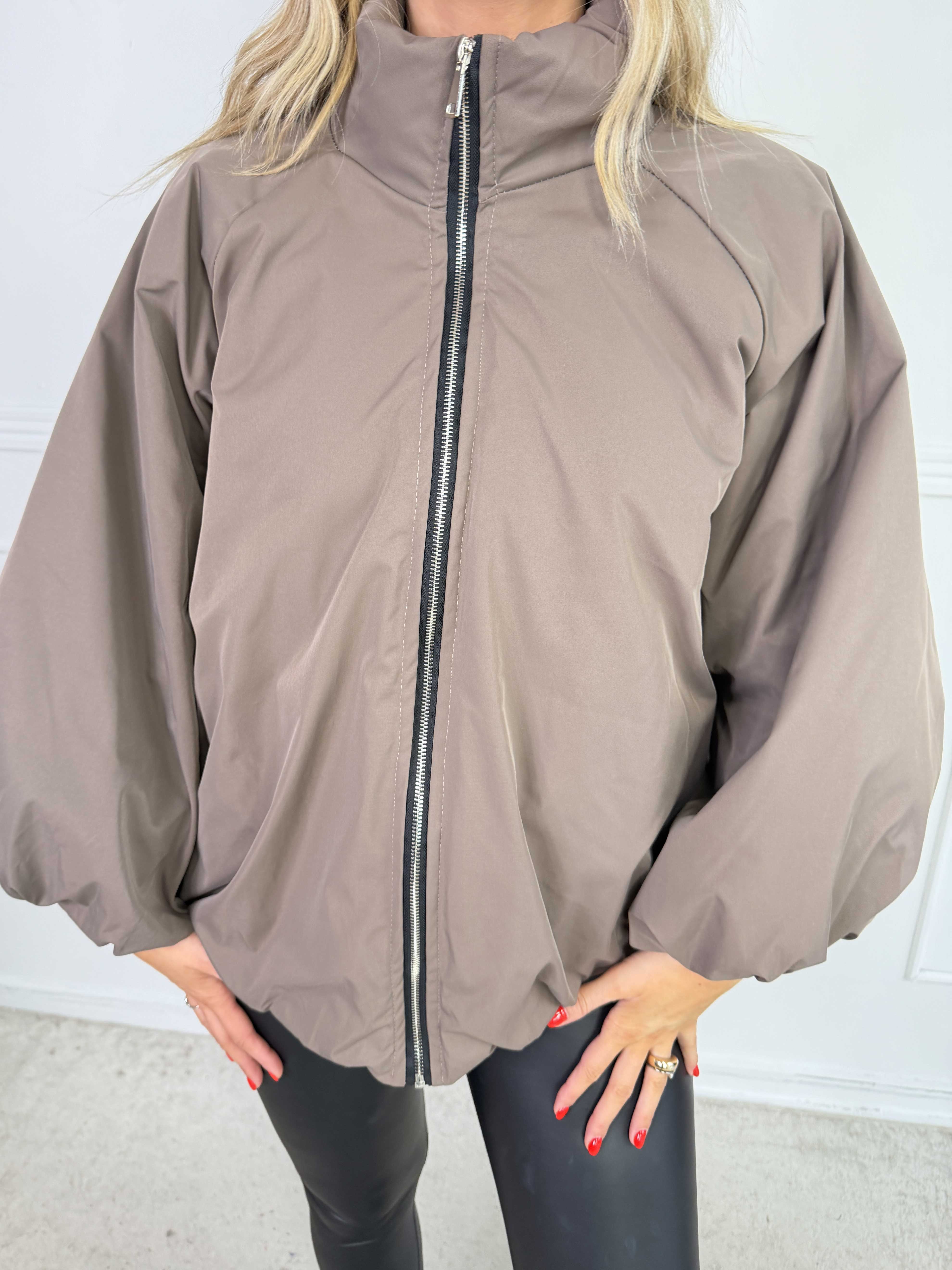 Gemma – Varm och trendig plus size quiltad bomberjacka