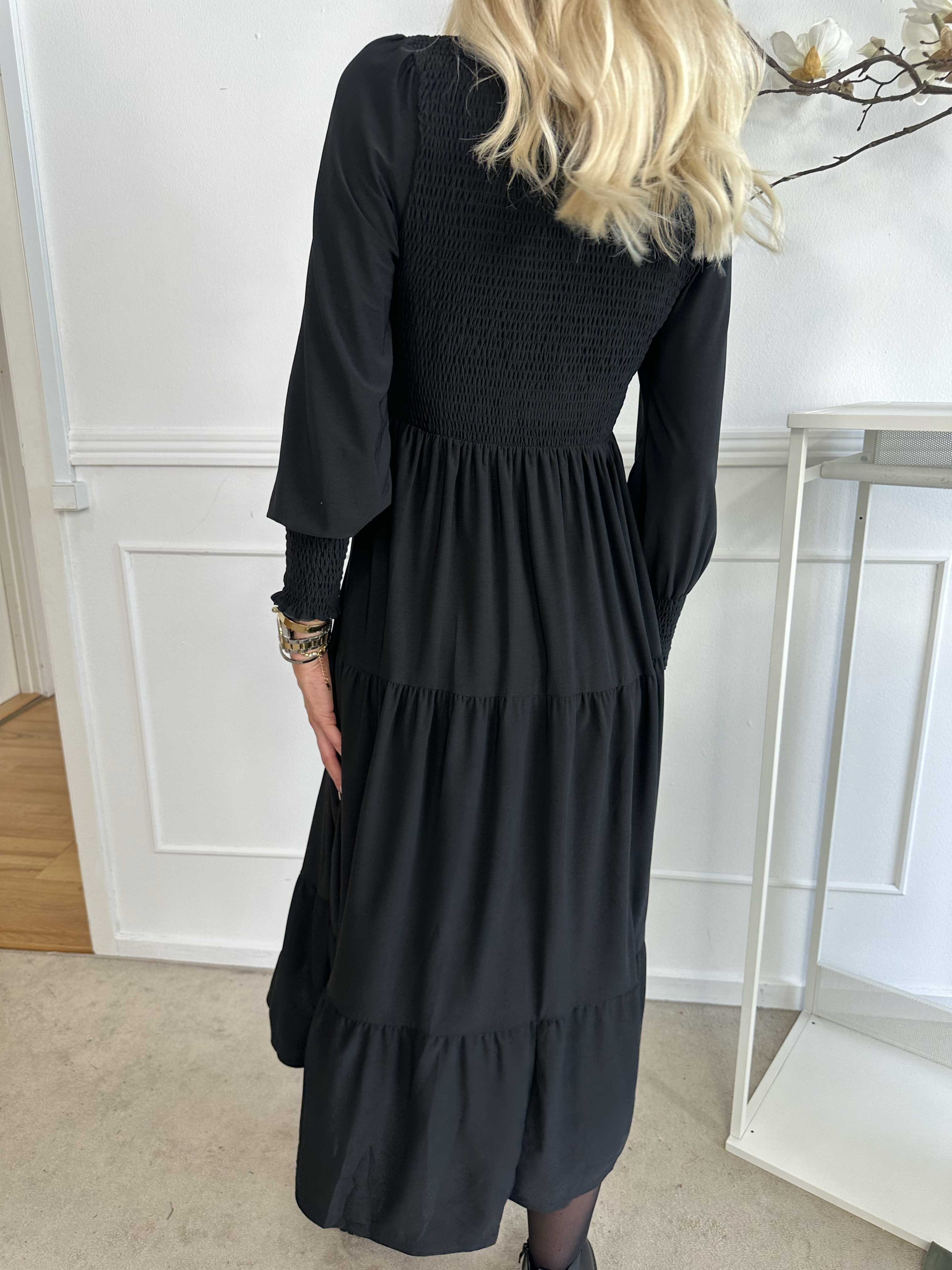 Kelly Long - Stretchklänning med smock över bröstet