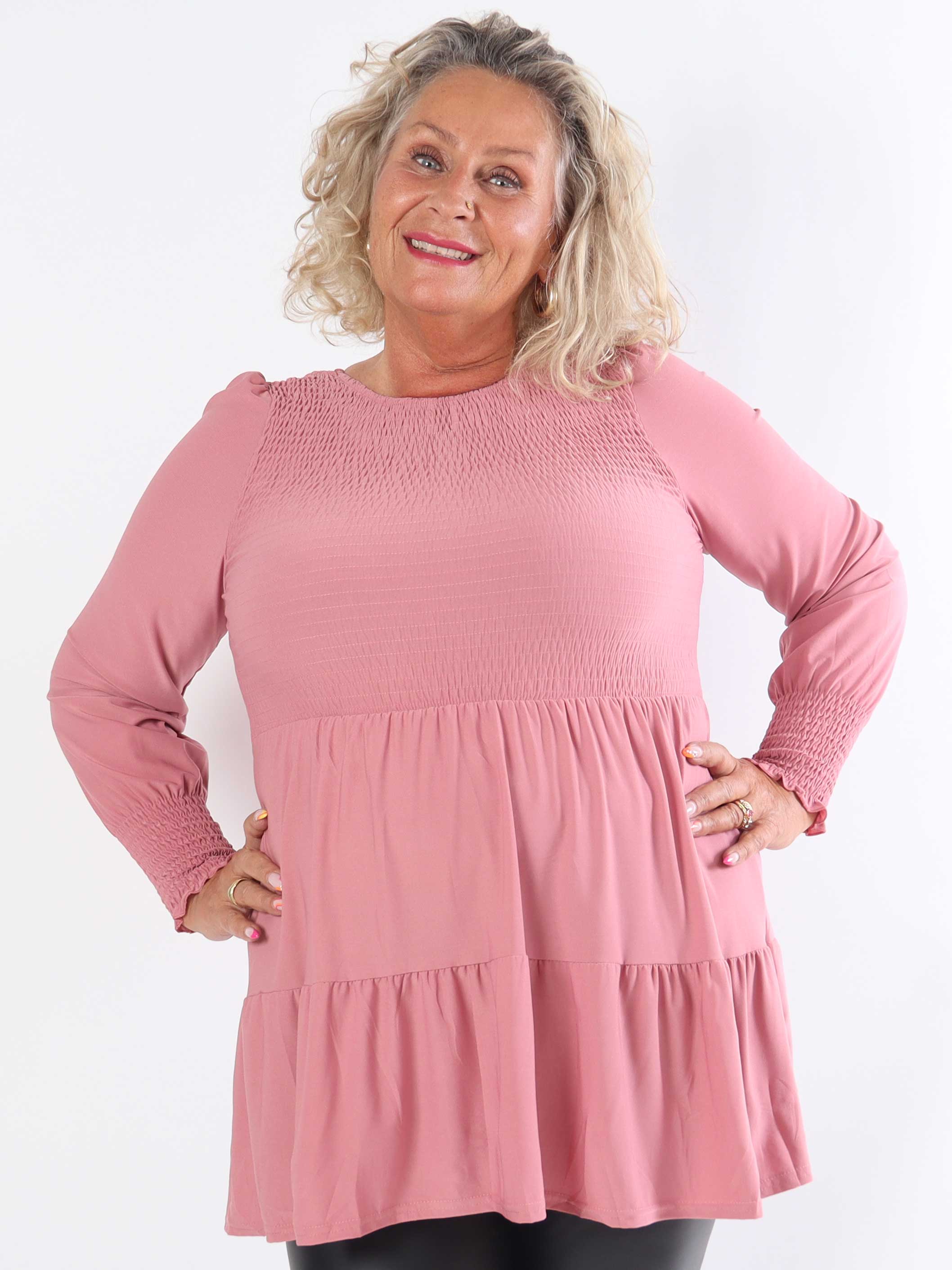 Kelly Shirt - Elastisk plus size blus med smock över bröstet