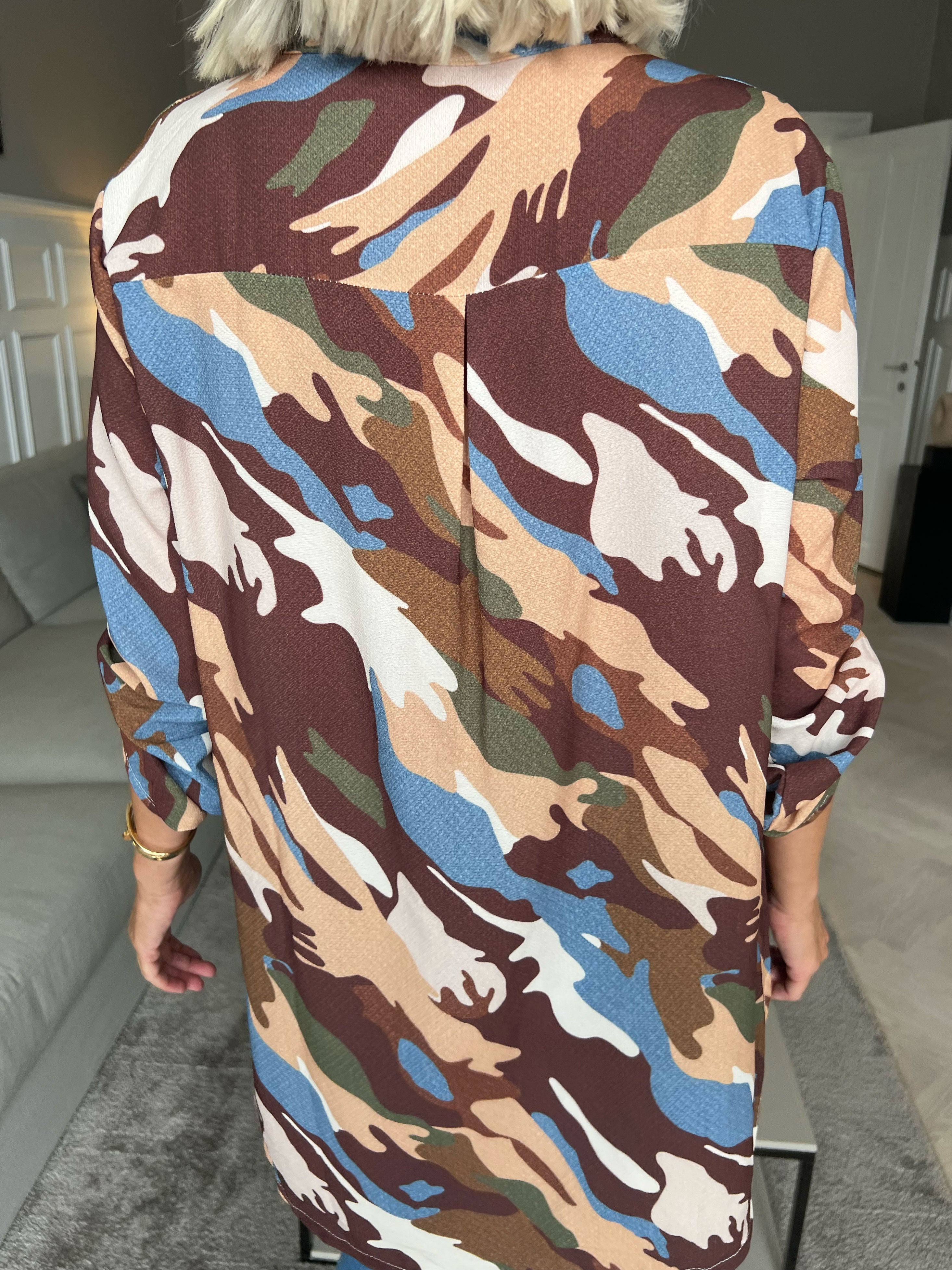 Vanesa Camo - Tunika i kamouflagemönster