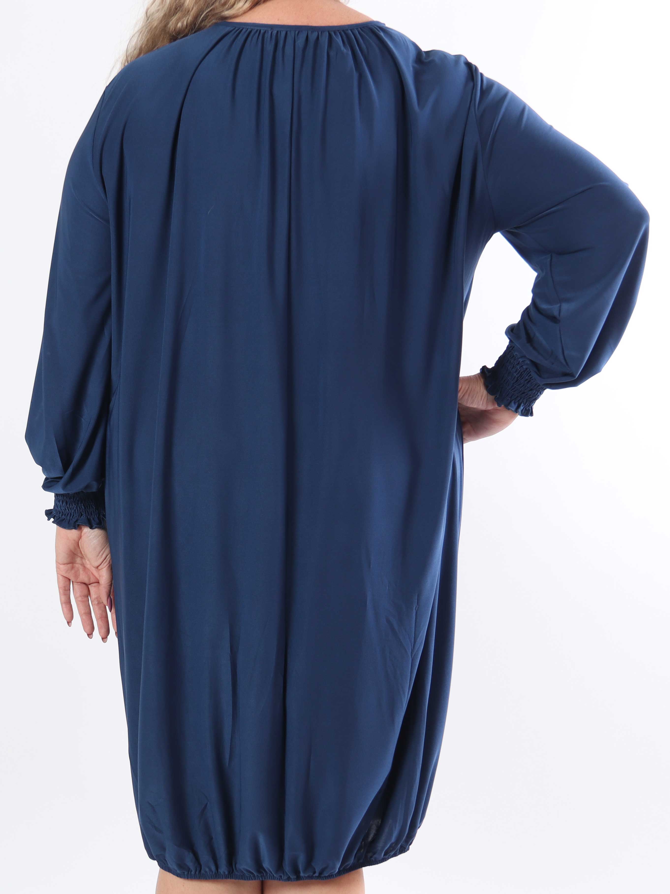 Miracle Plain Dress L/S - Elastisk plus size-klänning med långa ärmar