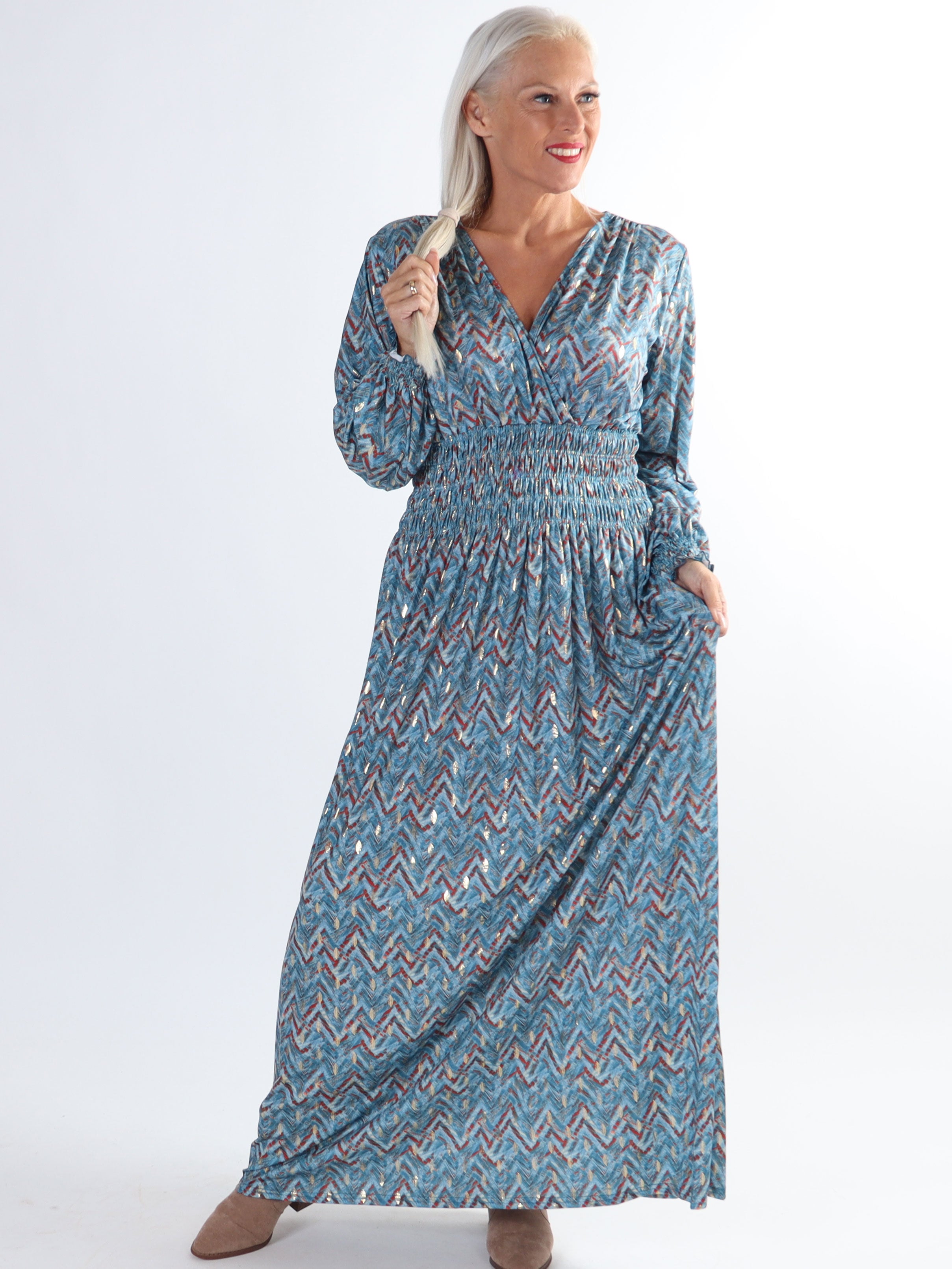 Pams ZigZag L/S - Plus size elastisk klänning i skrynkelfritt tyg med långa ärmar