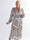 Pams Paisley Midi L/S - Plus size klänning i skrynkelfritt tyg med långa ärmar
