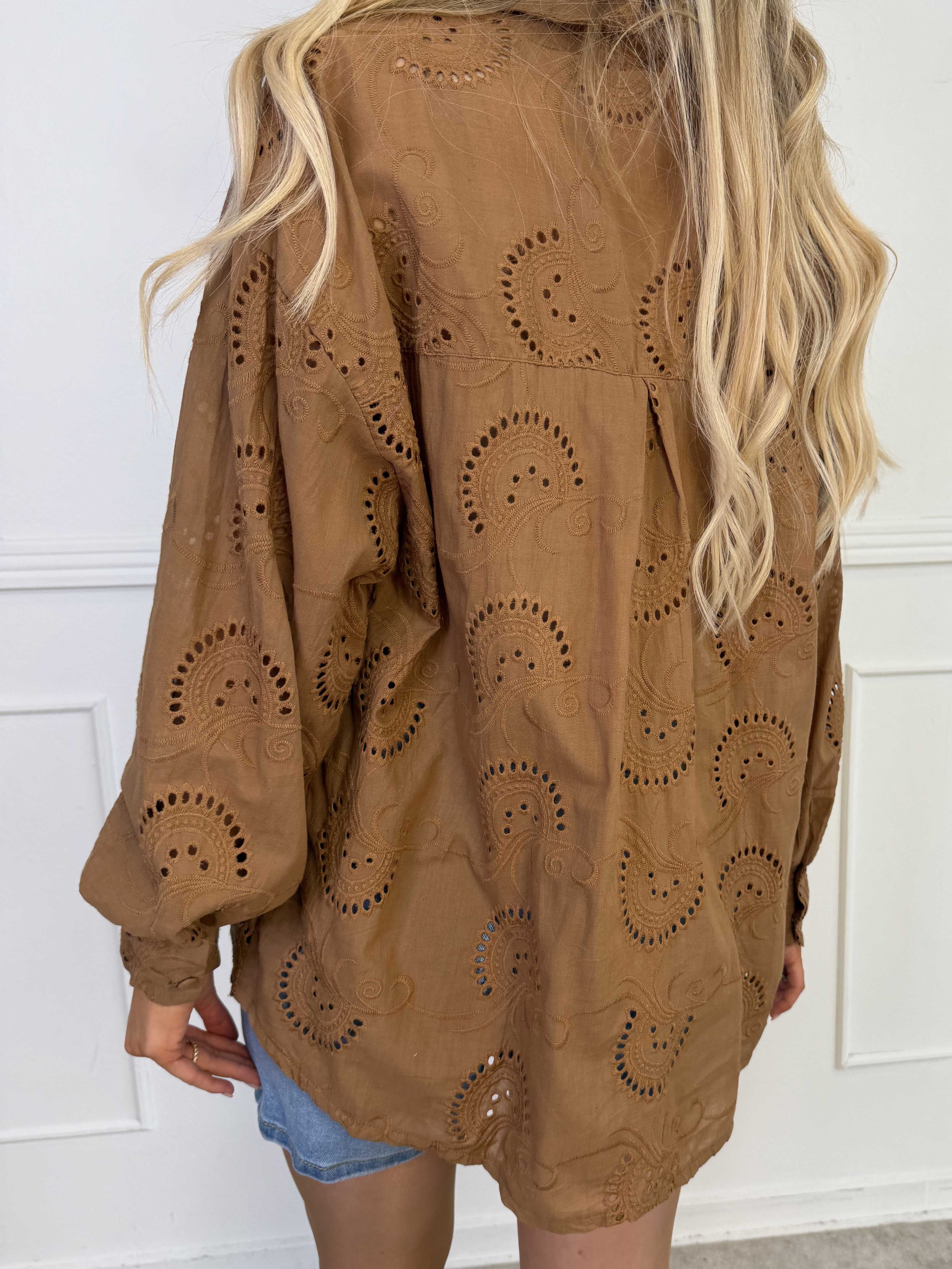 Lona Broderie - Broderie anglaise skjorte i viskose