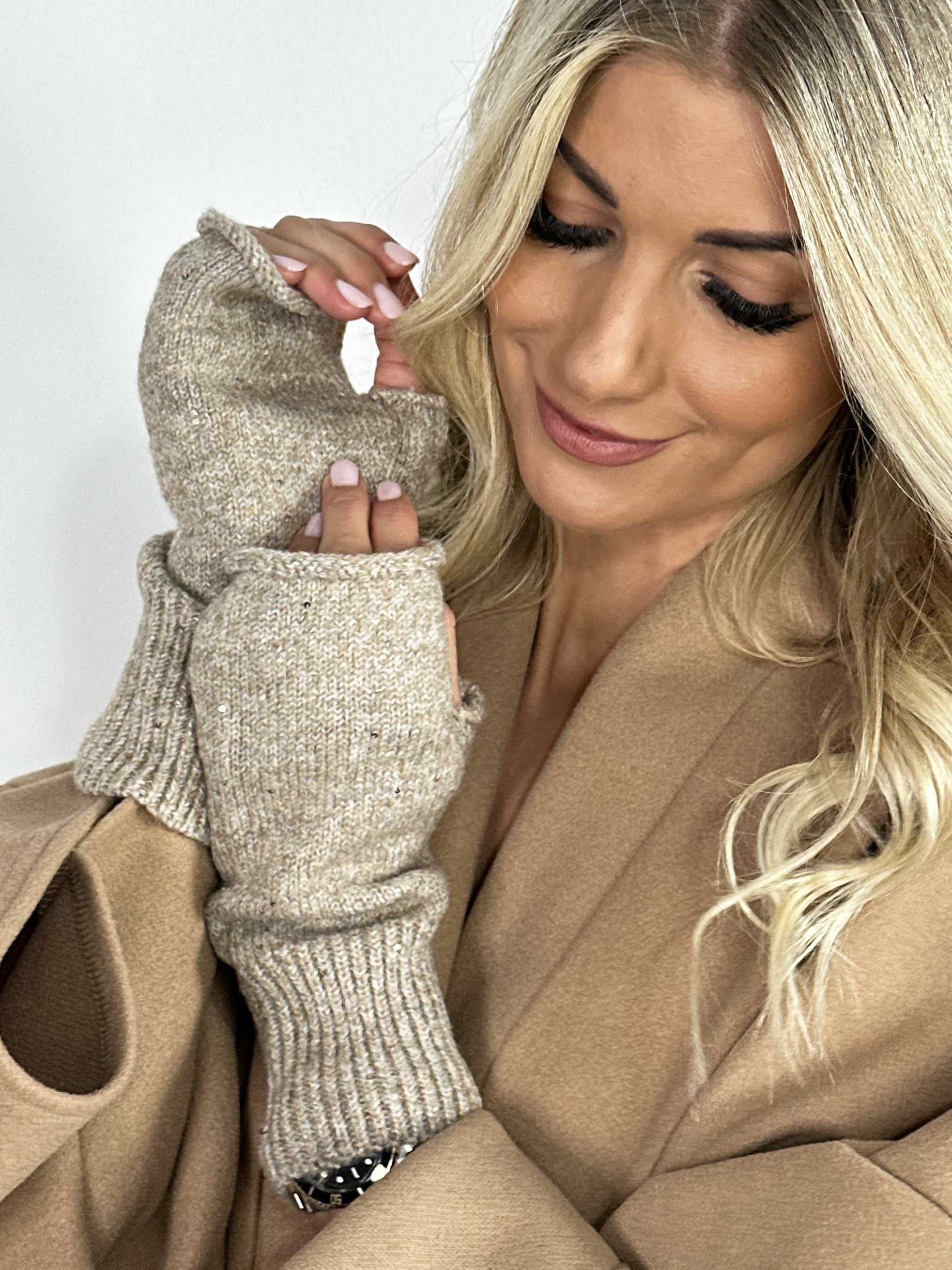 Myra - Handskar med glittertrådar och paljetter