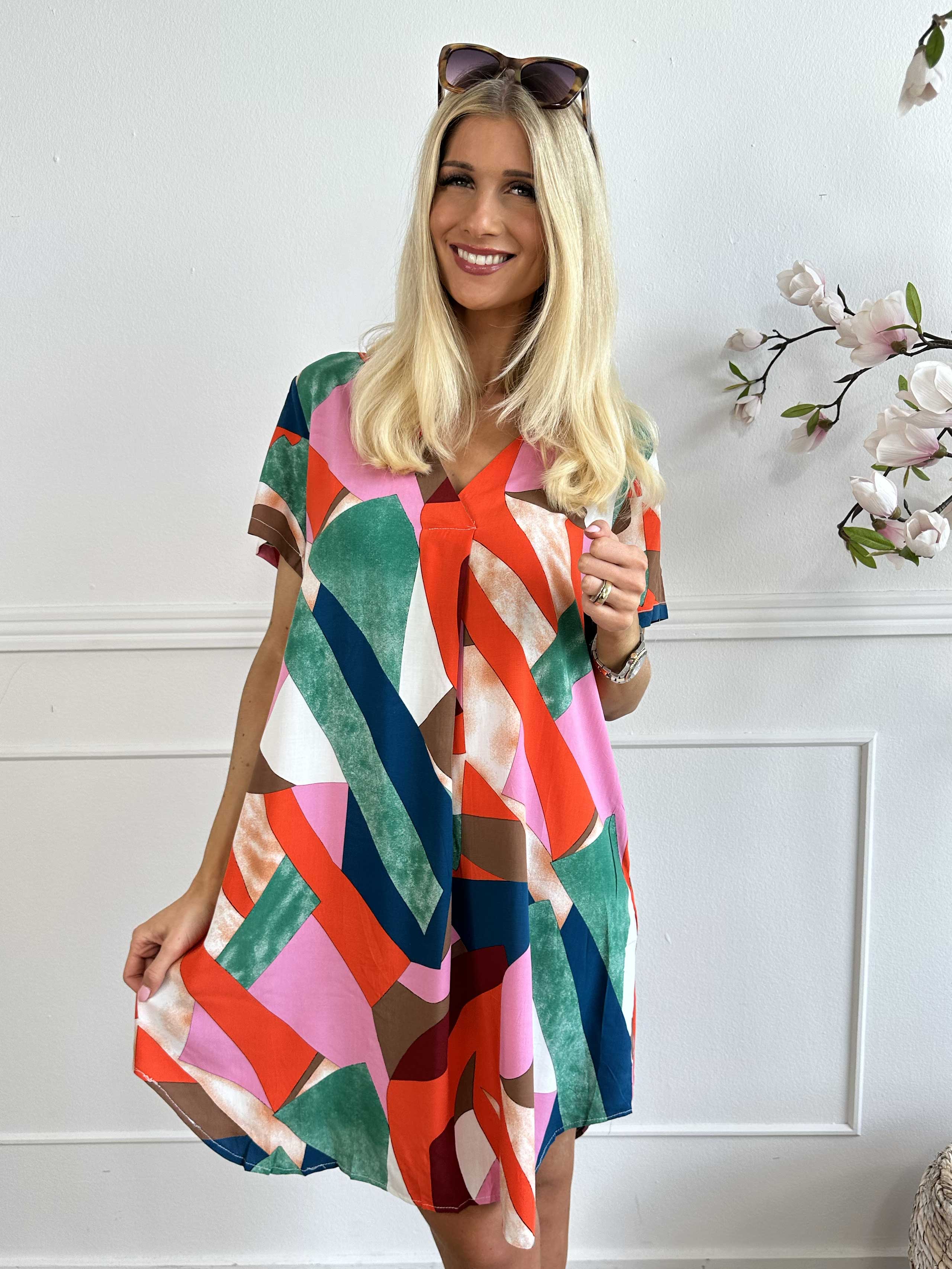 Hilja - Multicolor klänning med v-ringad viskos