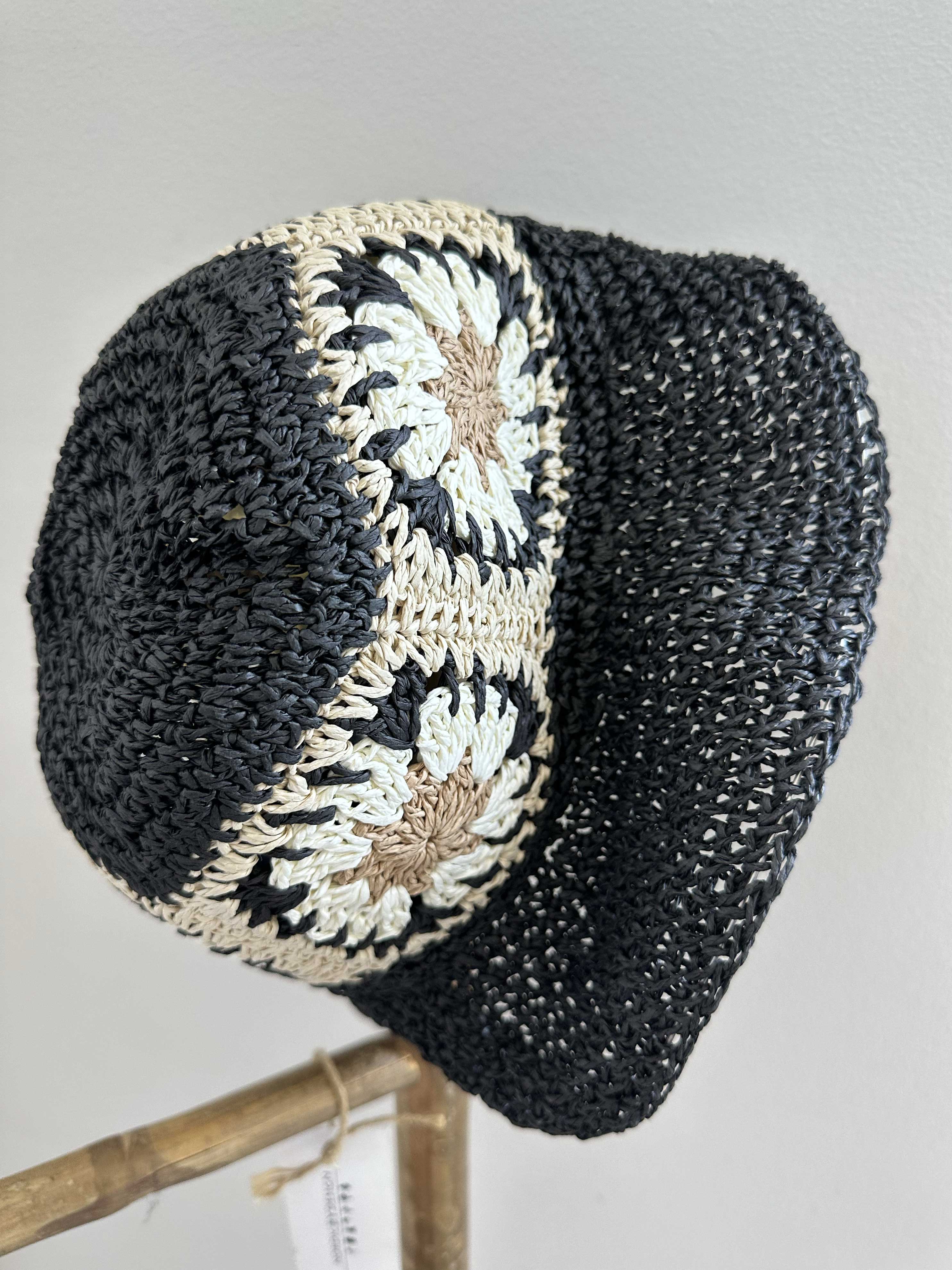 Sol - Söt sommarhatt med blommigt mönster
