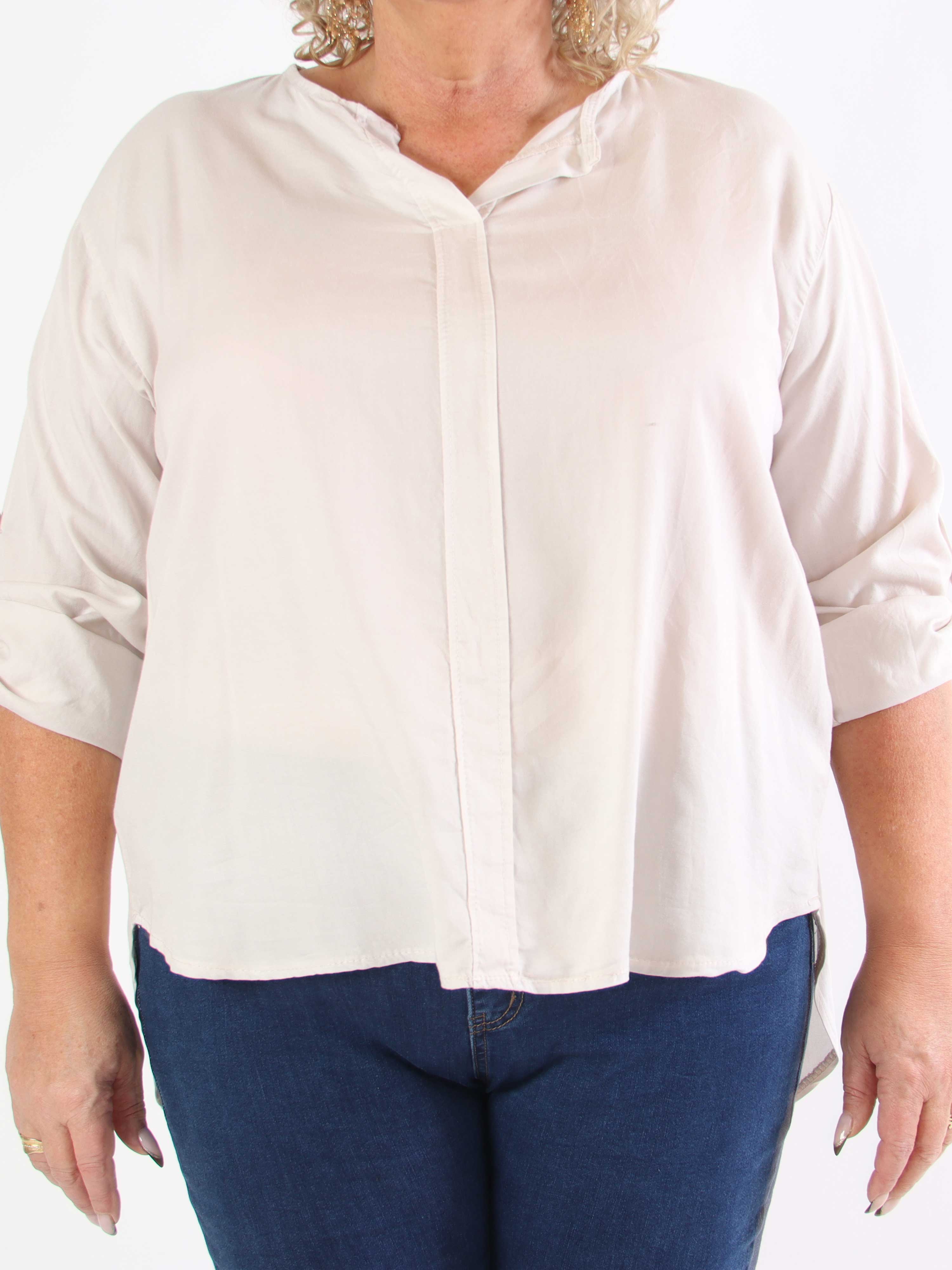 Emelda - Lätt enfärgad plus size skjorta i lyocell