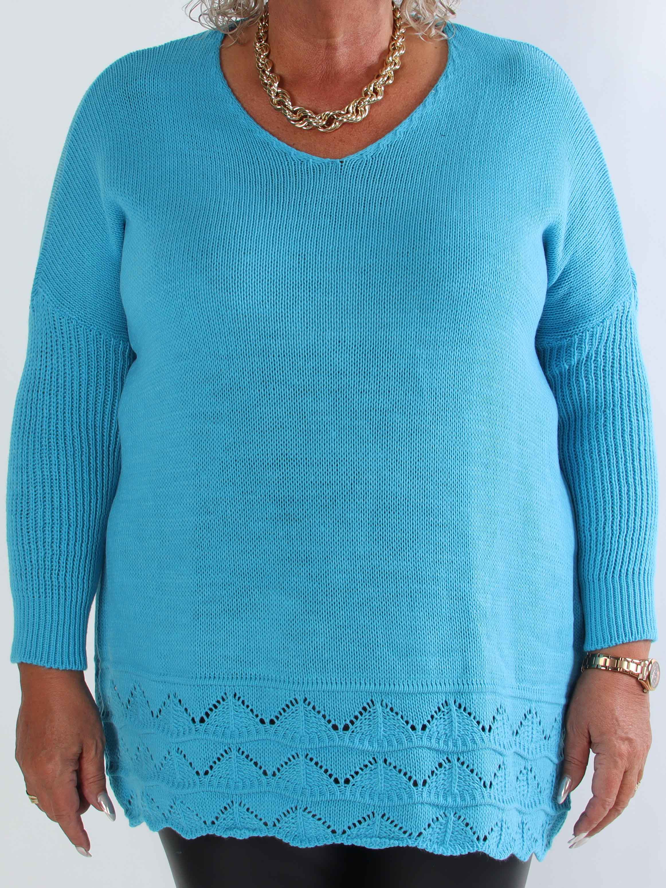 Rebeca - Enfärgad stickad plus size blus med mönster nedtill