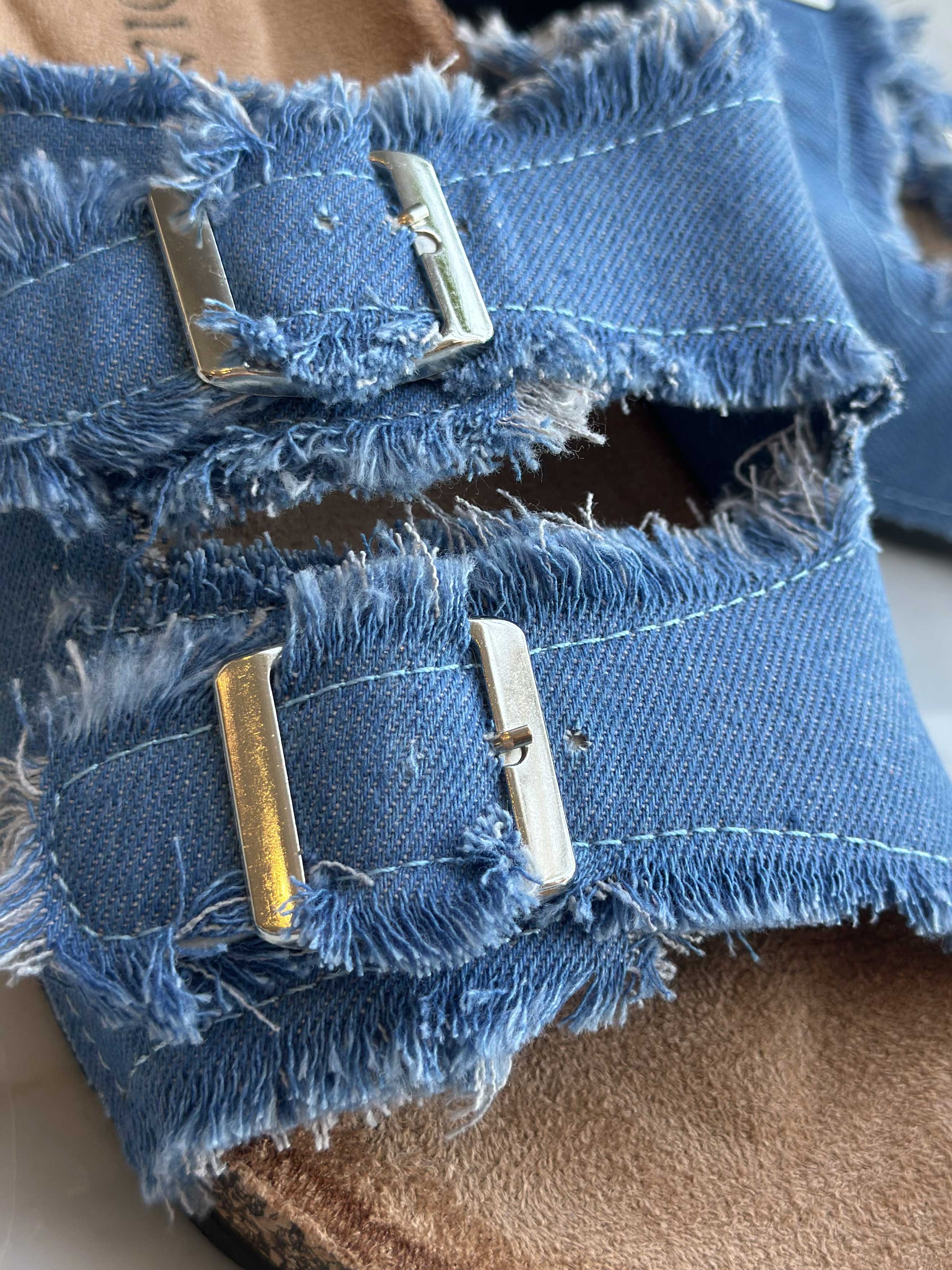 Drea - Söta sandaler i denim med spännen