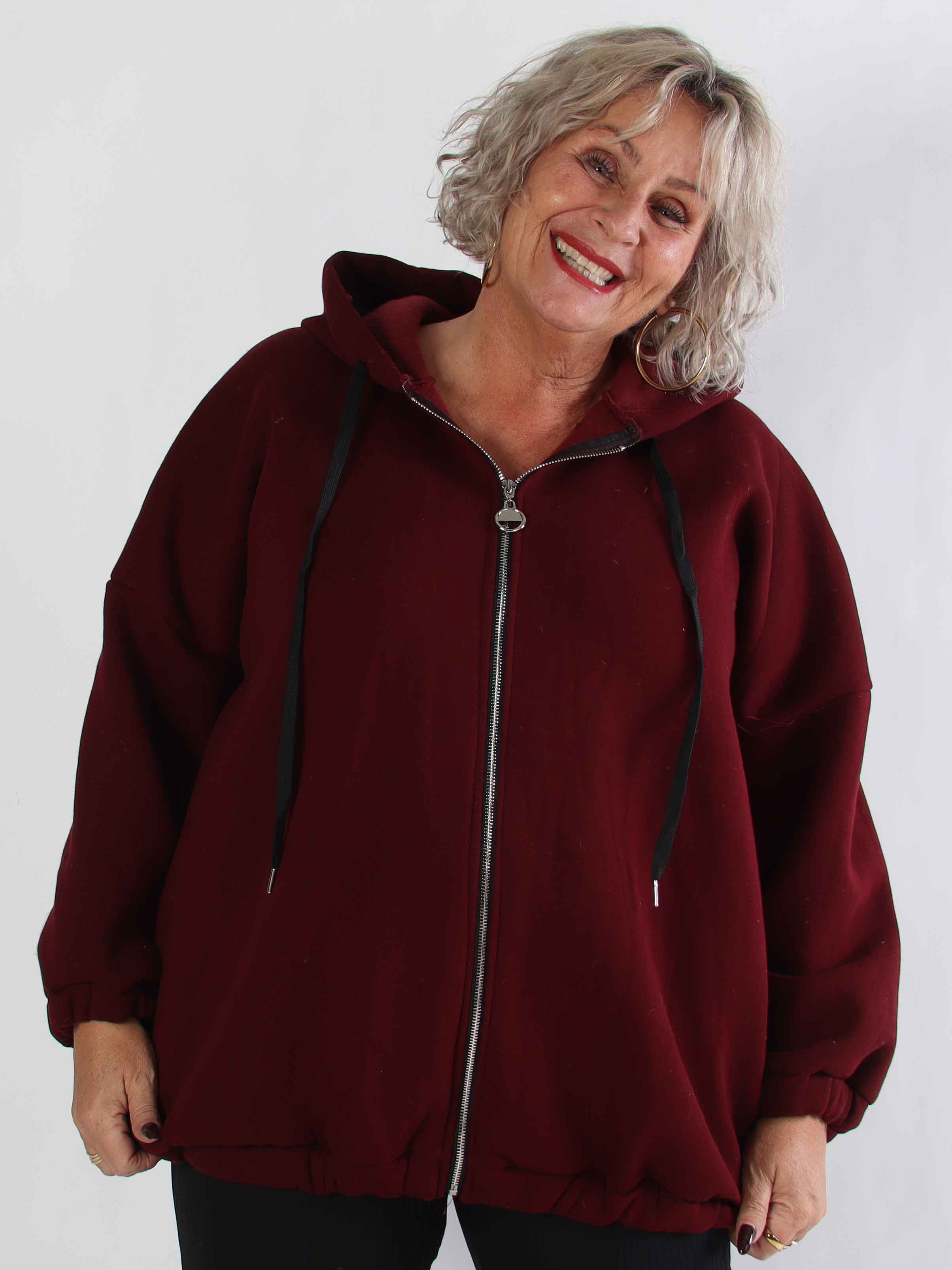 Iverna - Mjuk plus size oversize hoodie med text