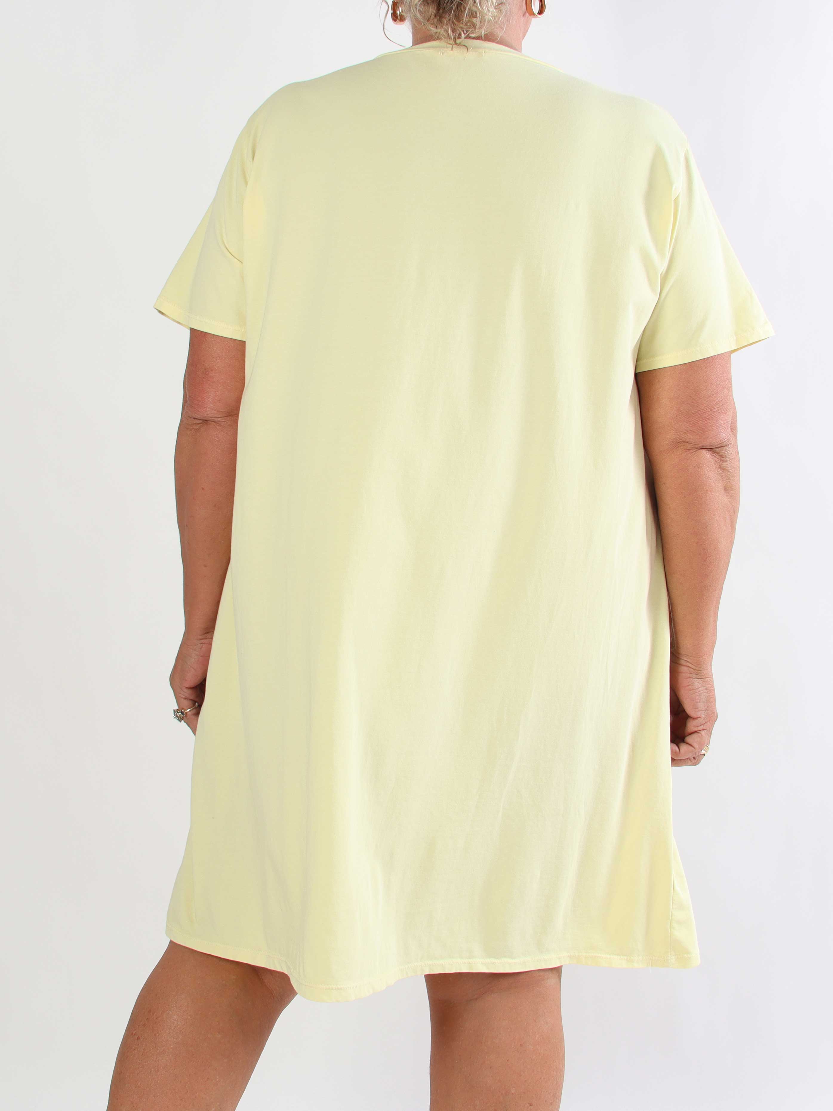 Janina - Blød plus size t-shirtkjole i bomuld med palme på maven