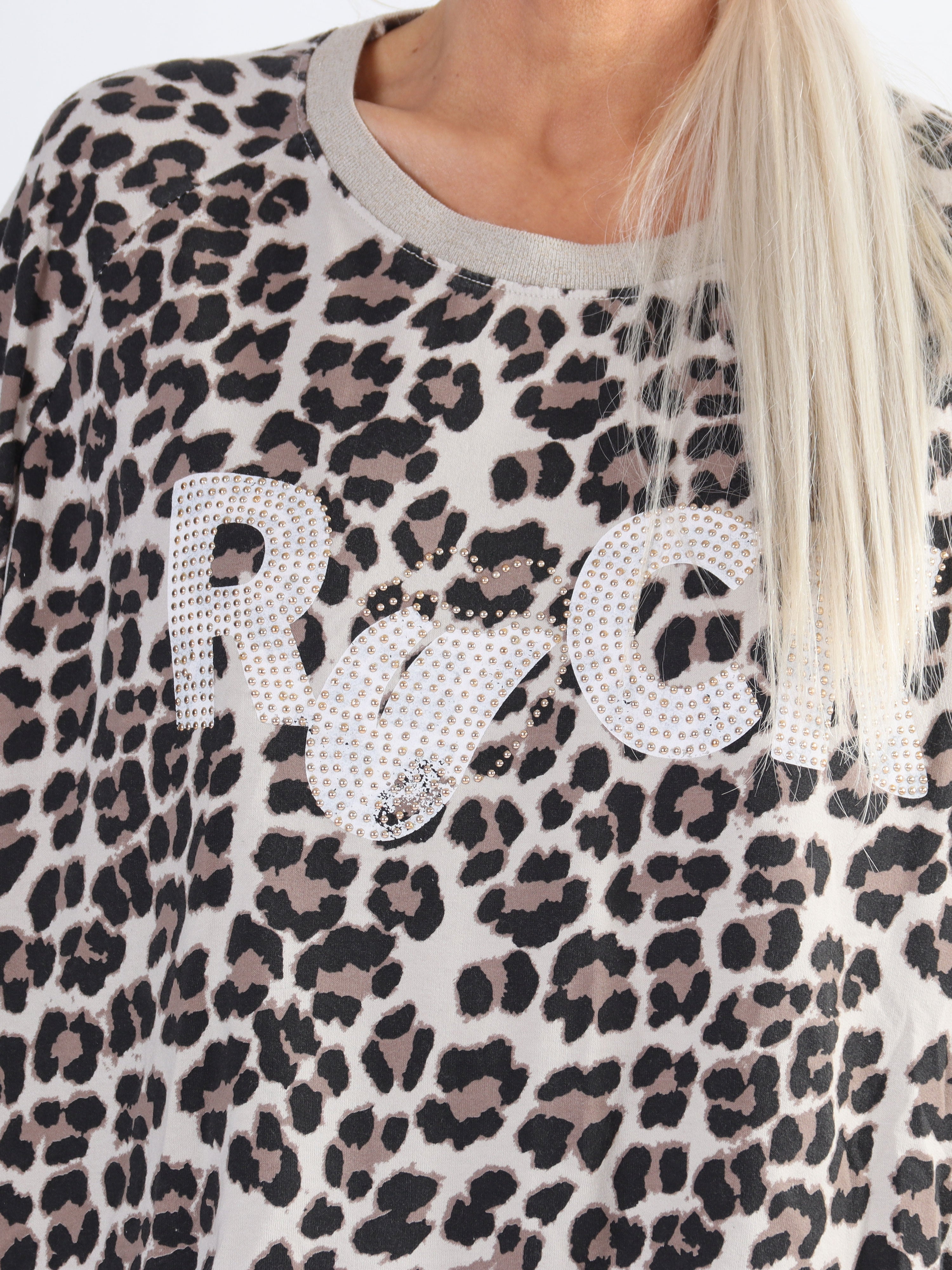 Jennifer - Bomullsblus med leopardmönster och rock i plus size-storlek