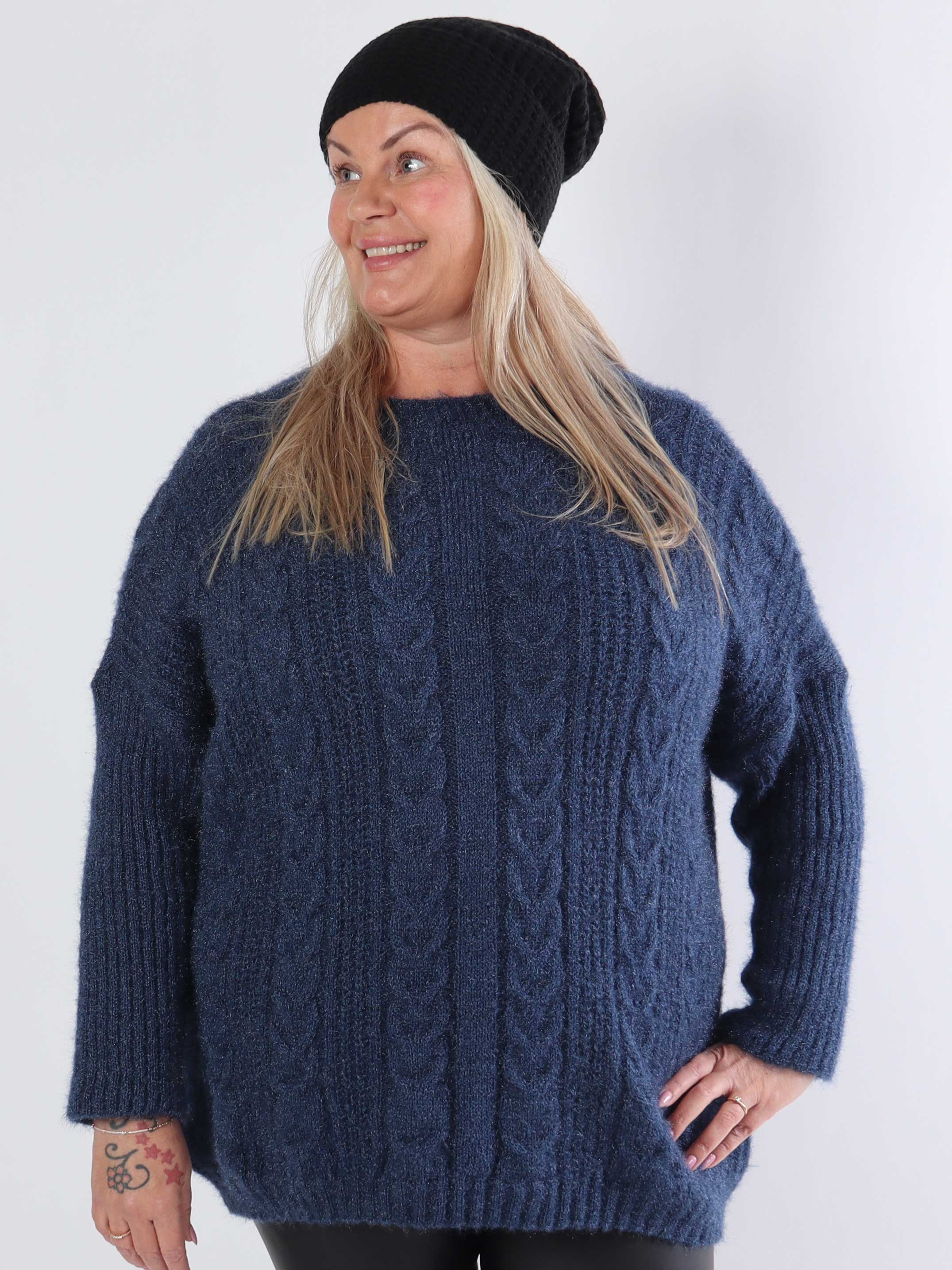 Johanna - Plus size stickad blus i glansig trikå