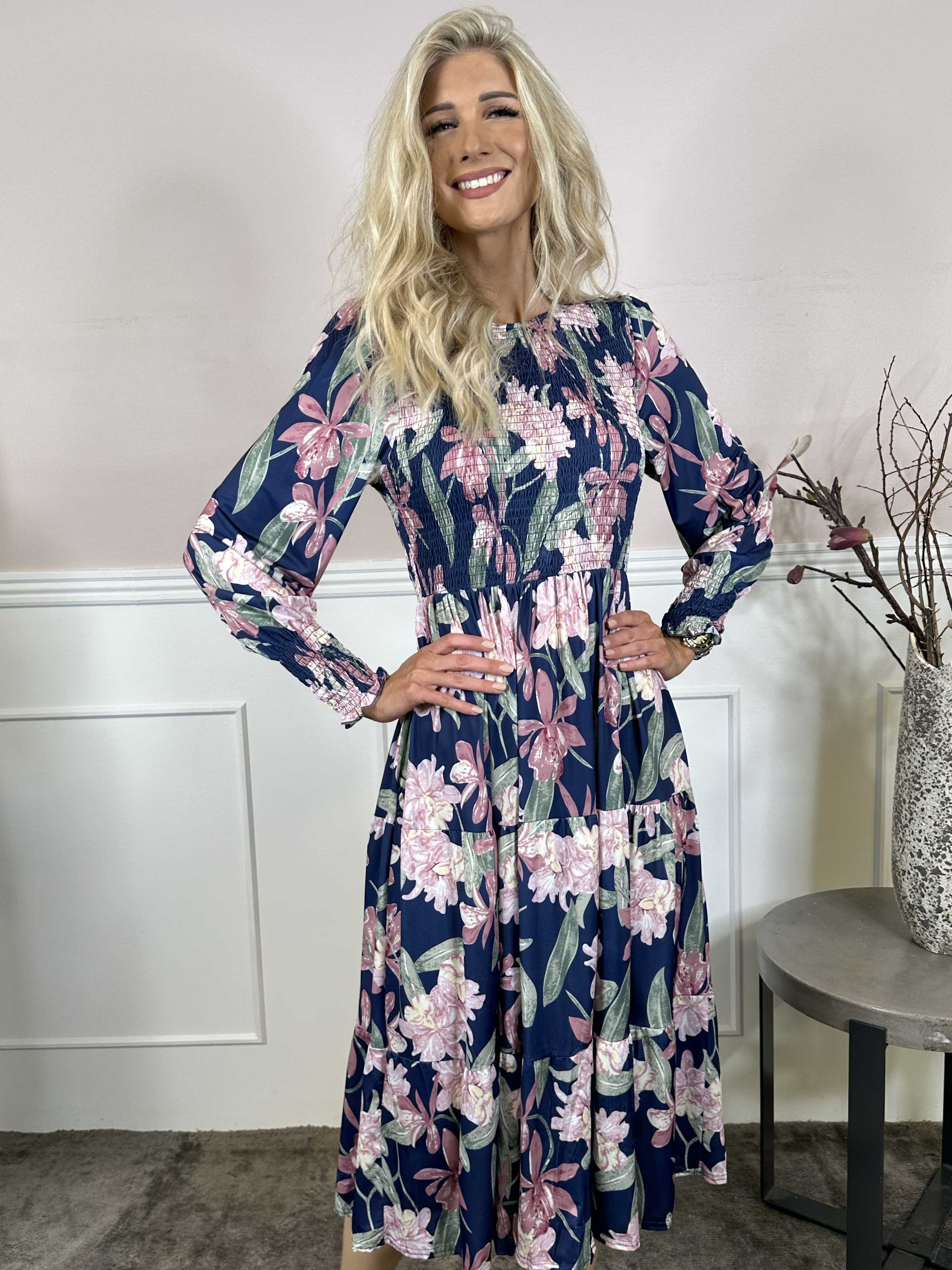 Kelly Flower Dress - Elastisk klänning med smock över bröstet