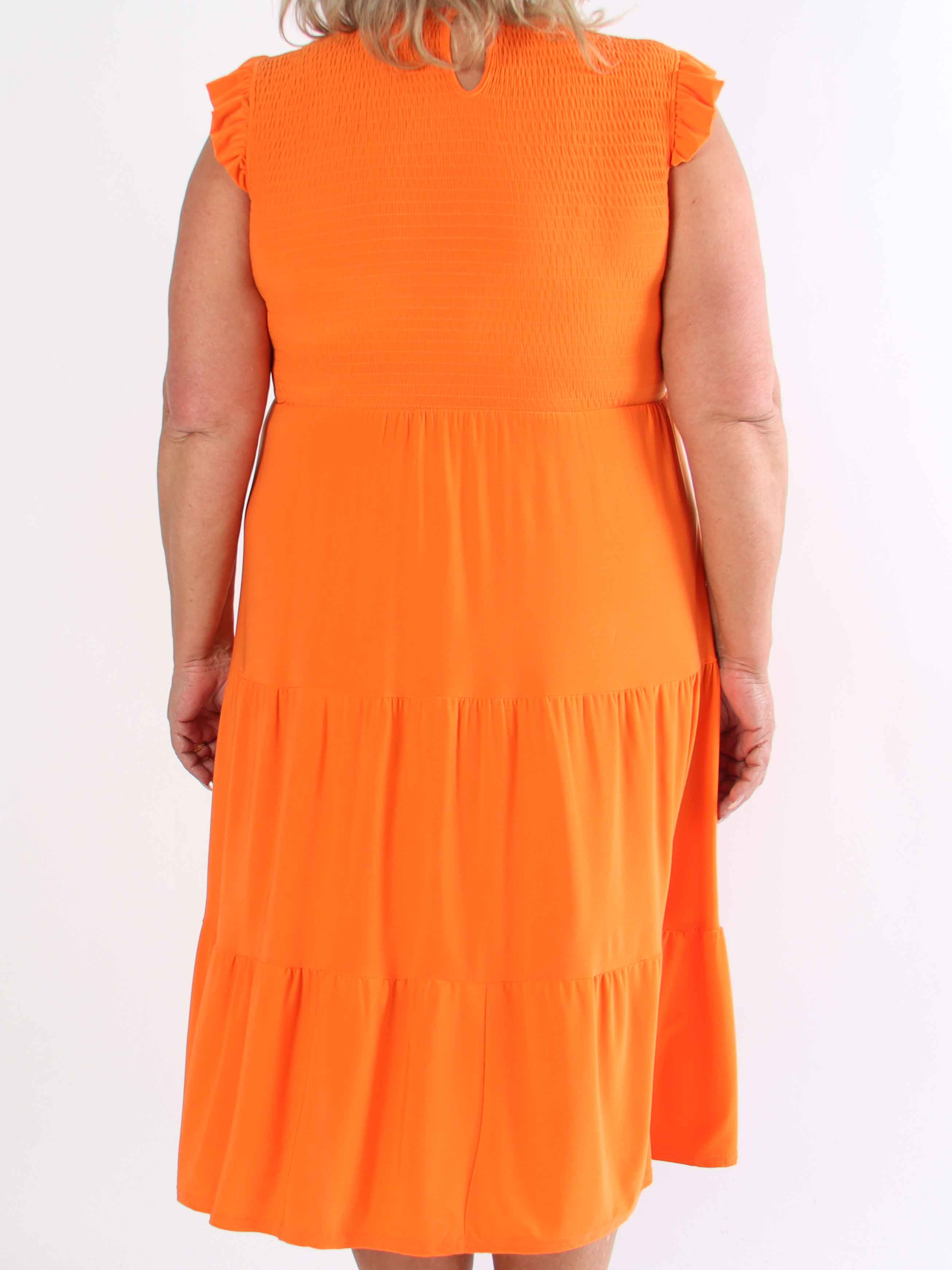 Kelly Sleeveless - Elastisk plus size-klänning med smockat bröst