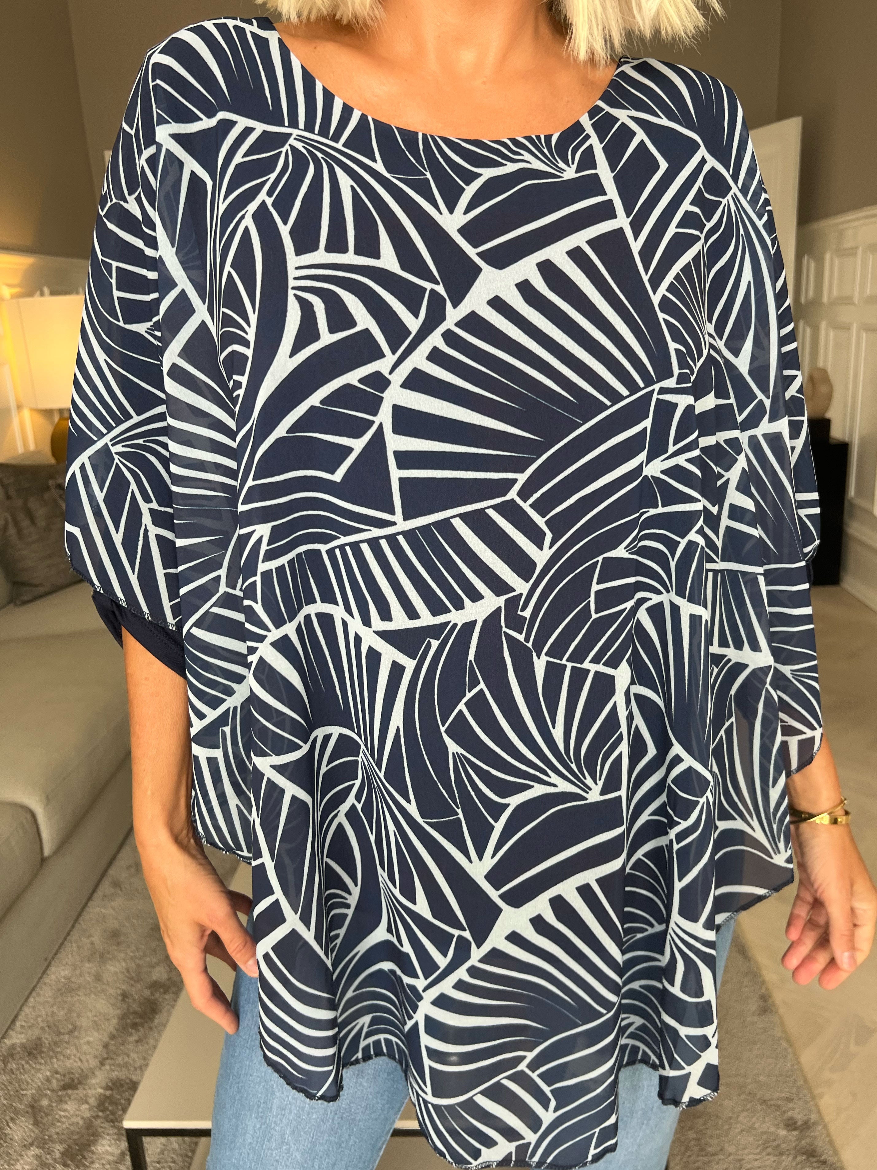 Kenya Pattern Shirt - Mönstrad tunika med chiffonglager