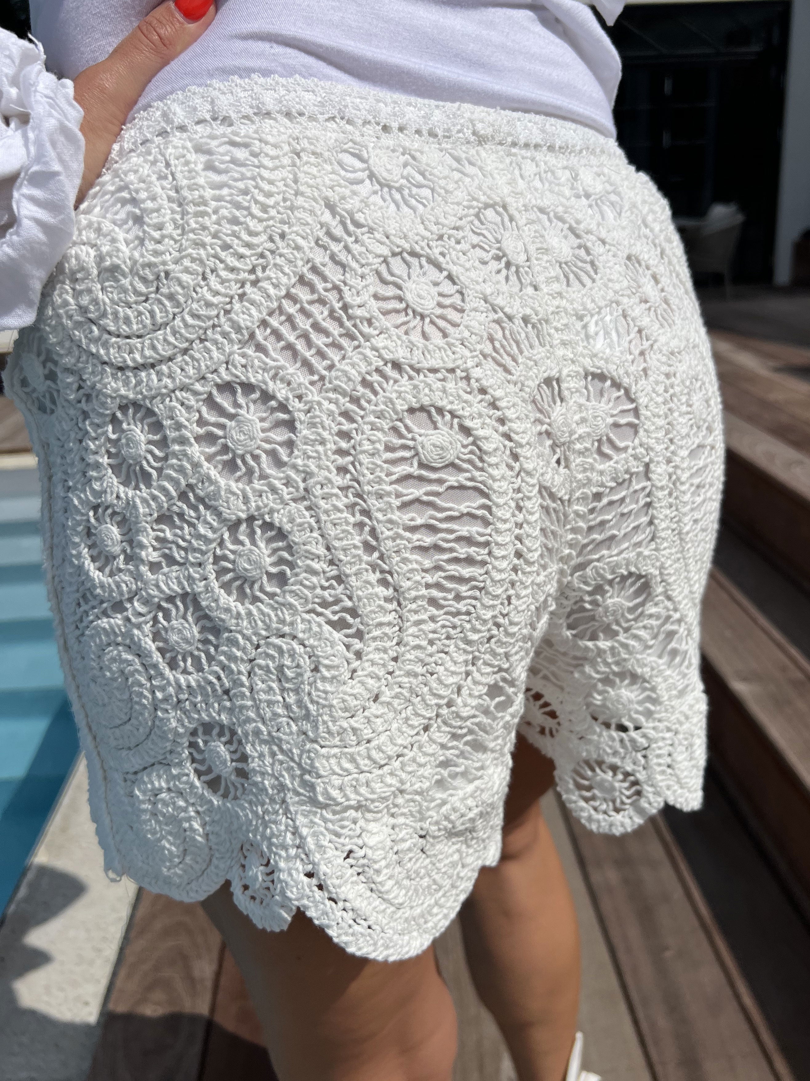 Lara - Söta broderade bohemiska shorts