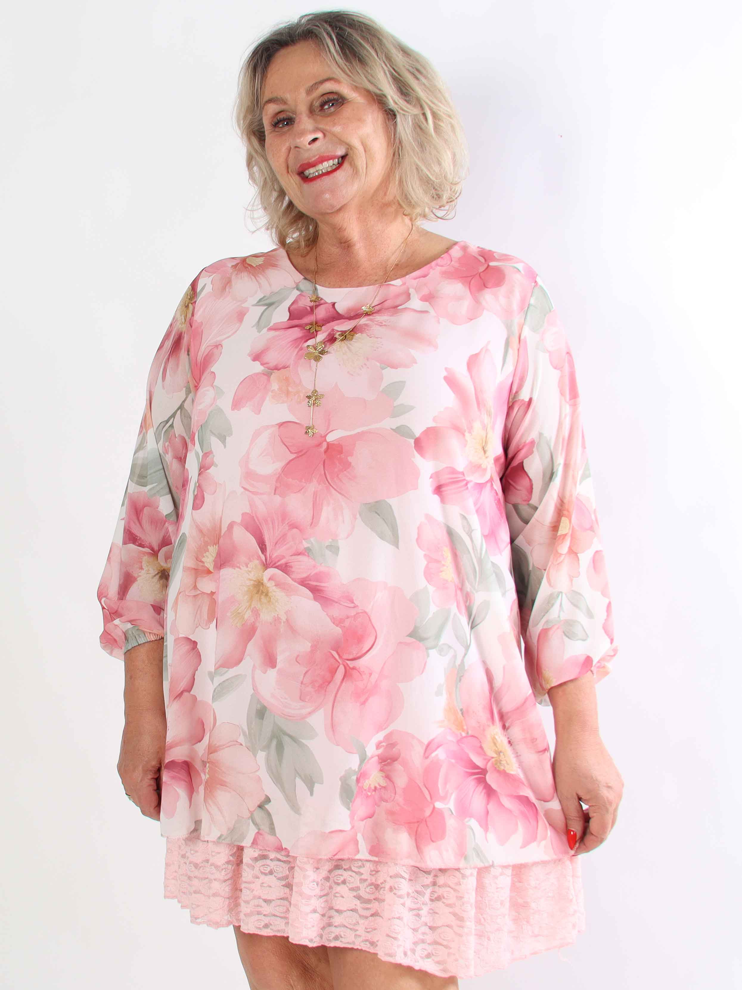 Lauren - Blommig plus size chiffongklänning med tunika och spetskant