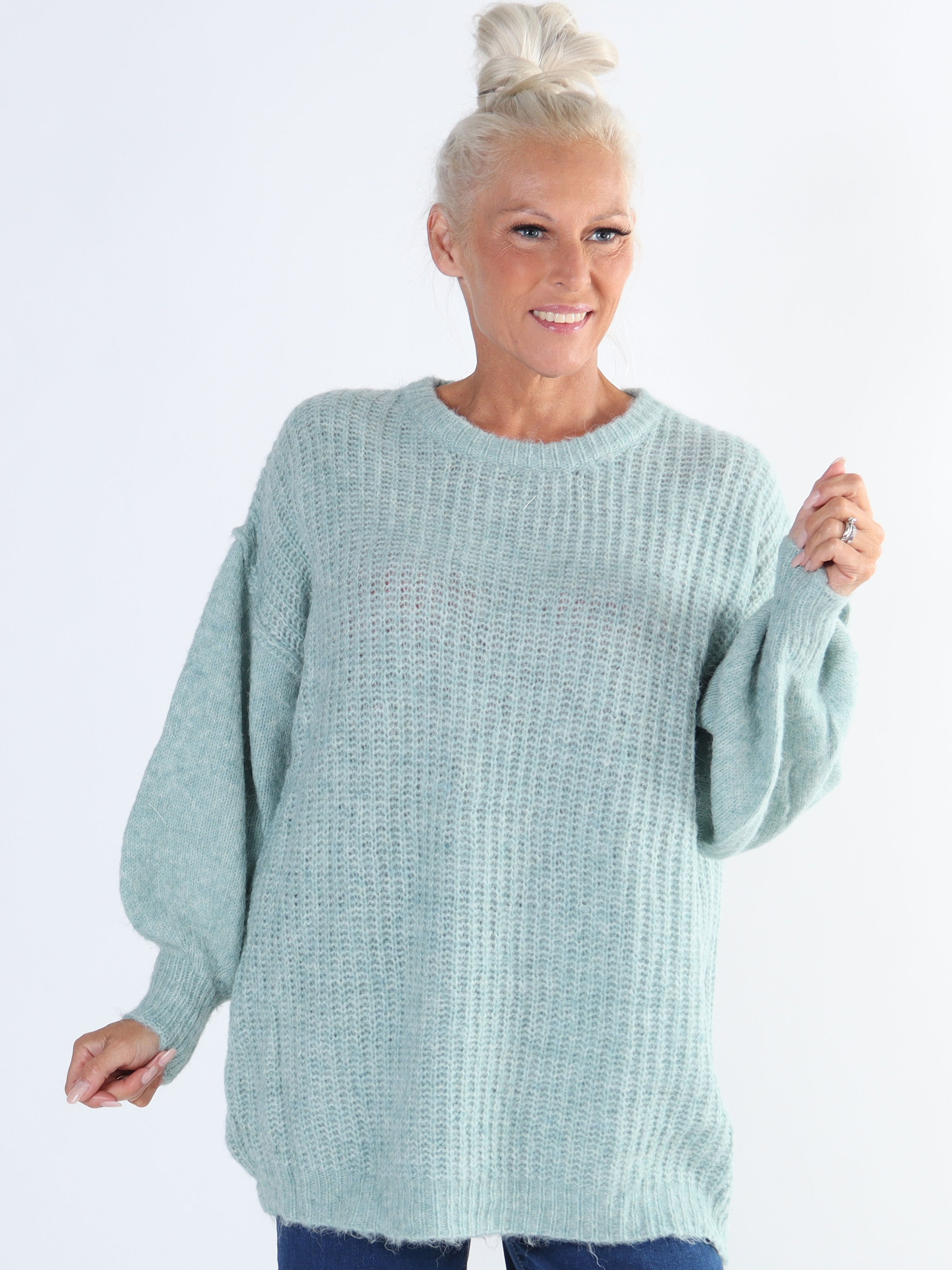 Leana - Lång mjuk plus size stickad blus med ballongärmar