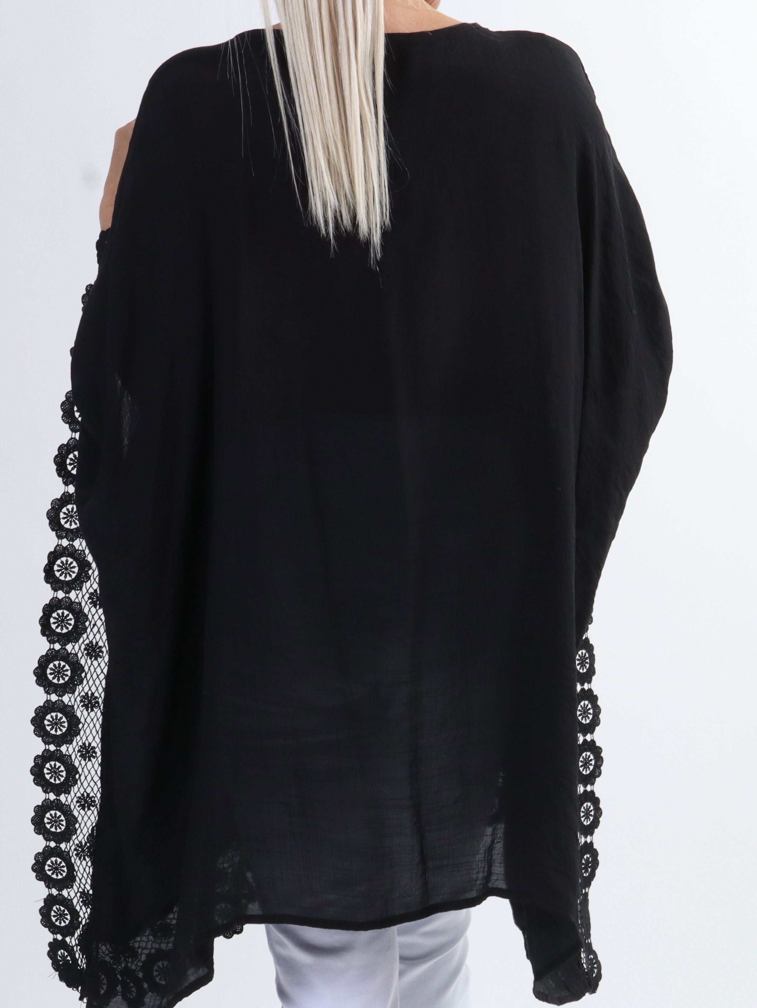 Leslie - Vacker plus size tunika med spetskanter