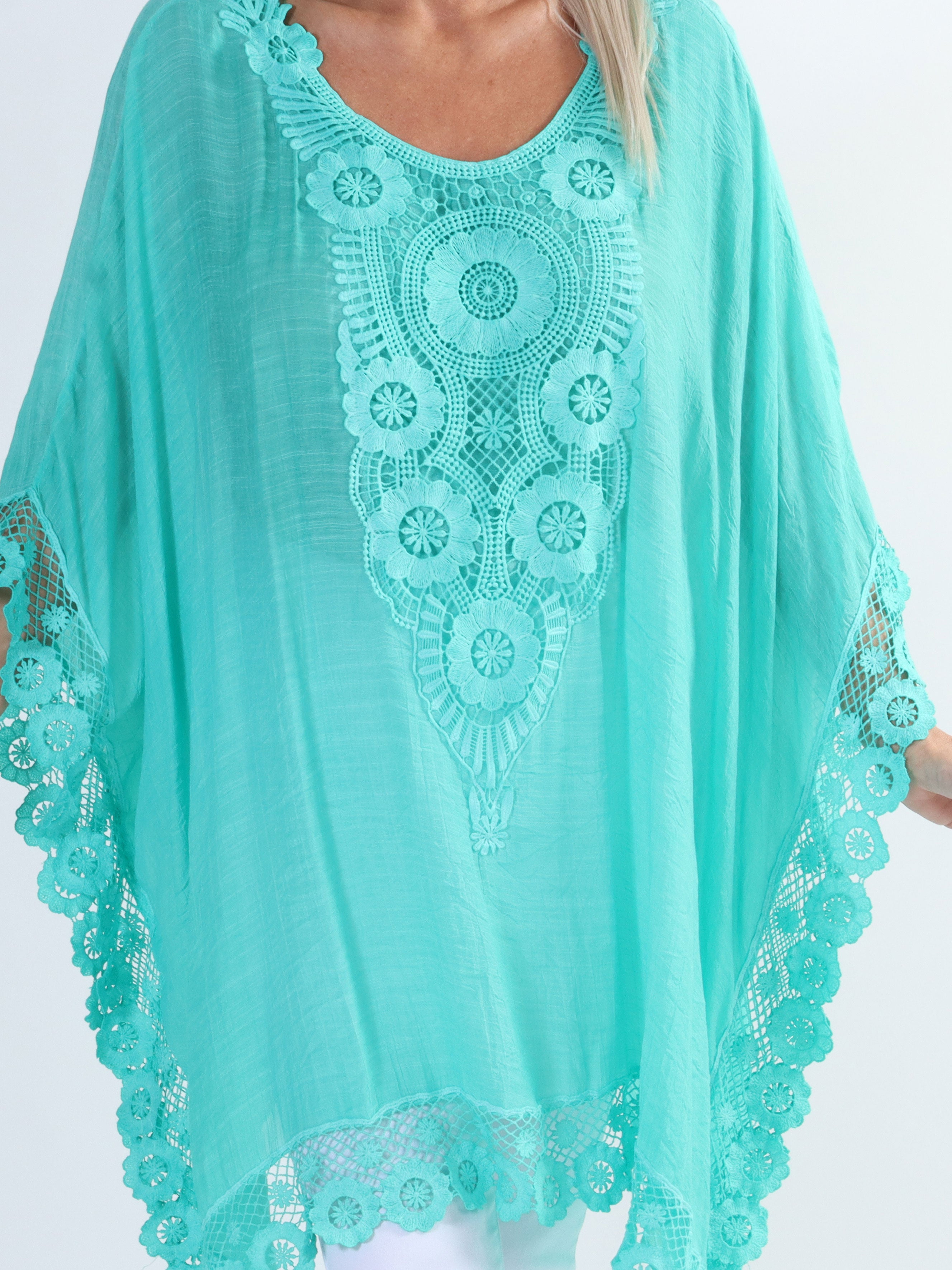 Leslie - Vacker plus size tunika med spetskanter