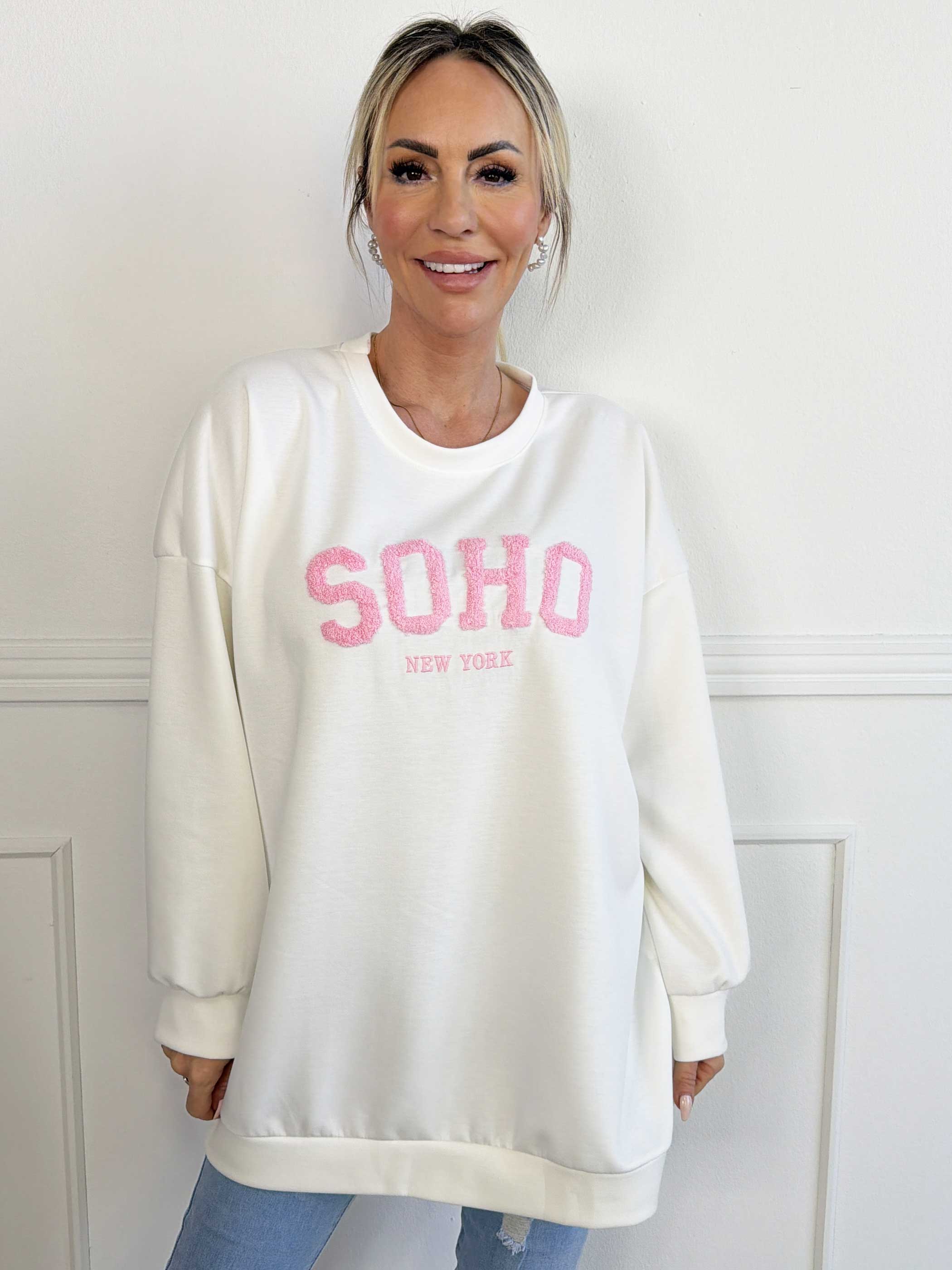 Lindsay - Blød sweatshirt med SOHO skrevet på brystet